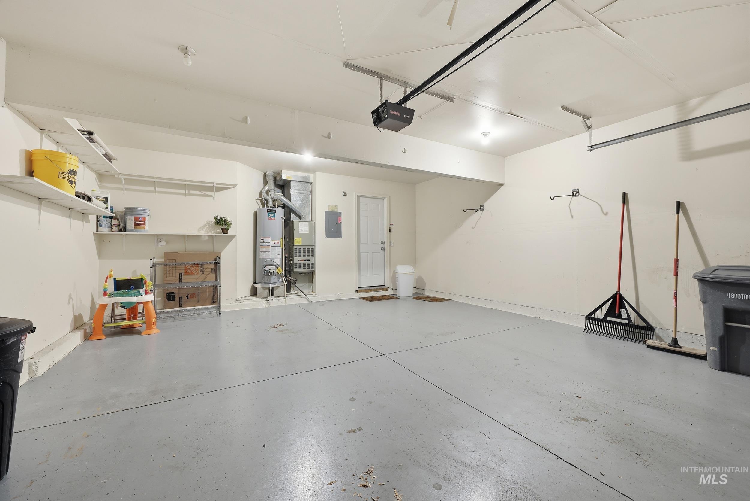 7014 W Irving Ln, Boise, Idaho 83704, 3 Bedrooms, 2.5 Bathrooms, Residential For Sale, Price $365,000,MLS 98972822