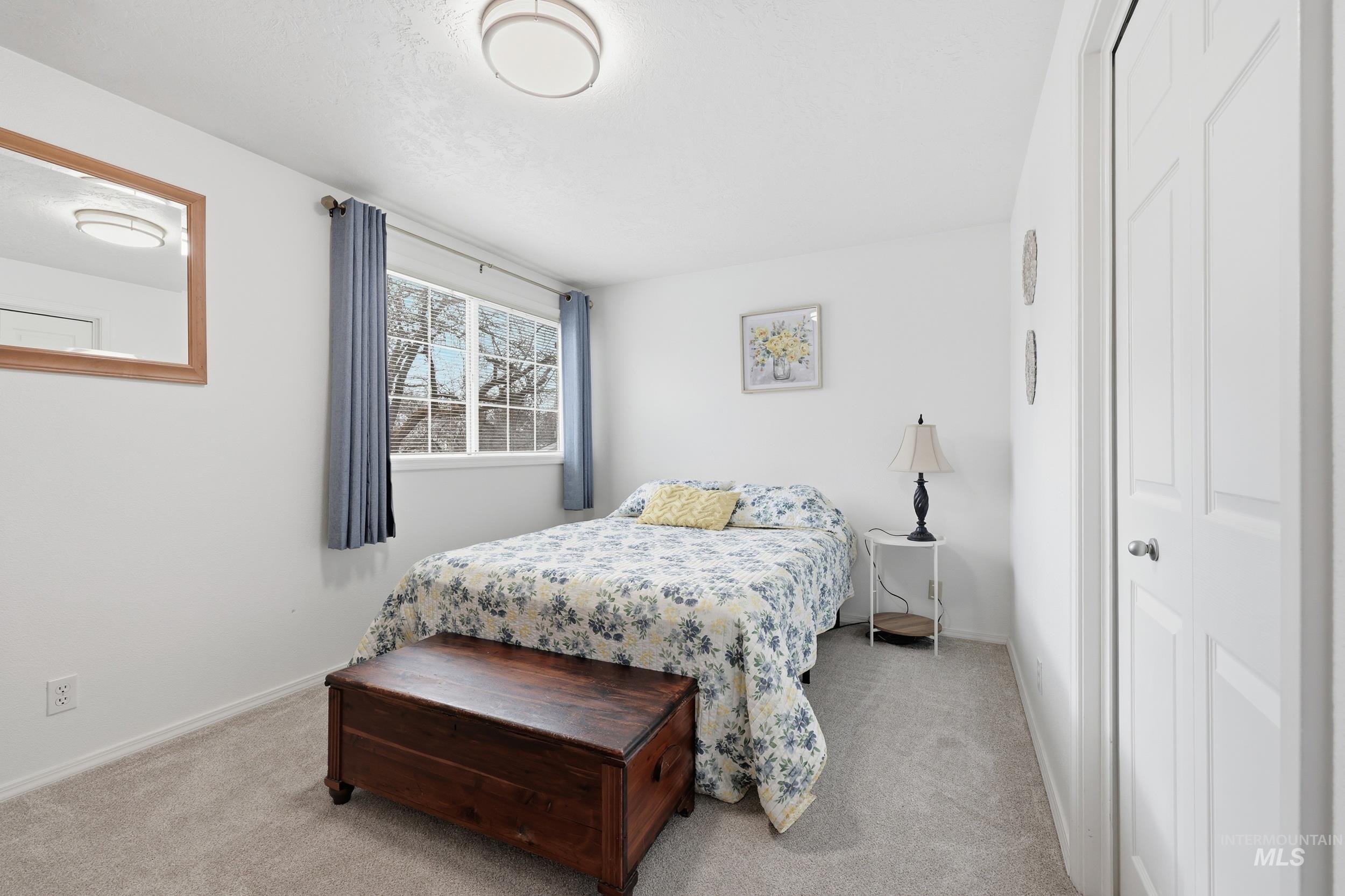 7014 W Irving Ln, Boise, Idaho 83704, 3 Bedrooms, 2.5 Bathrooms, Residential For Sale, Price $365,000,MLS 98972822