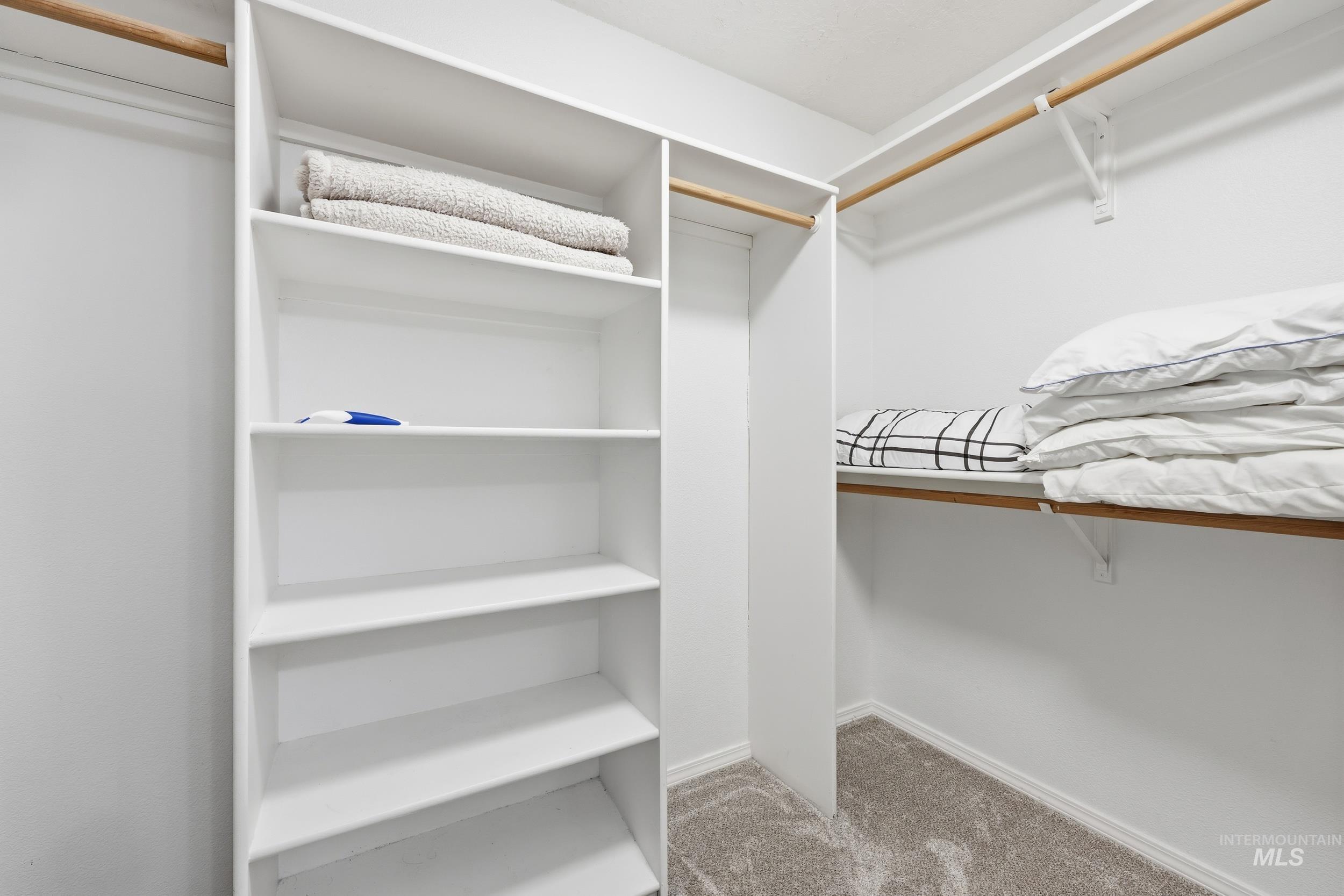 7014 W Irving Ln, Boise, Idaho 83704, 3 Bedrooms, 2.5 Bathrooms, Residential For Sale, Price $365,000,MLS 98972822