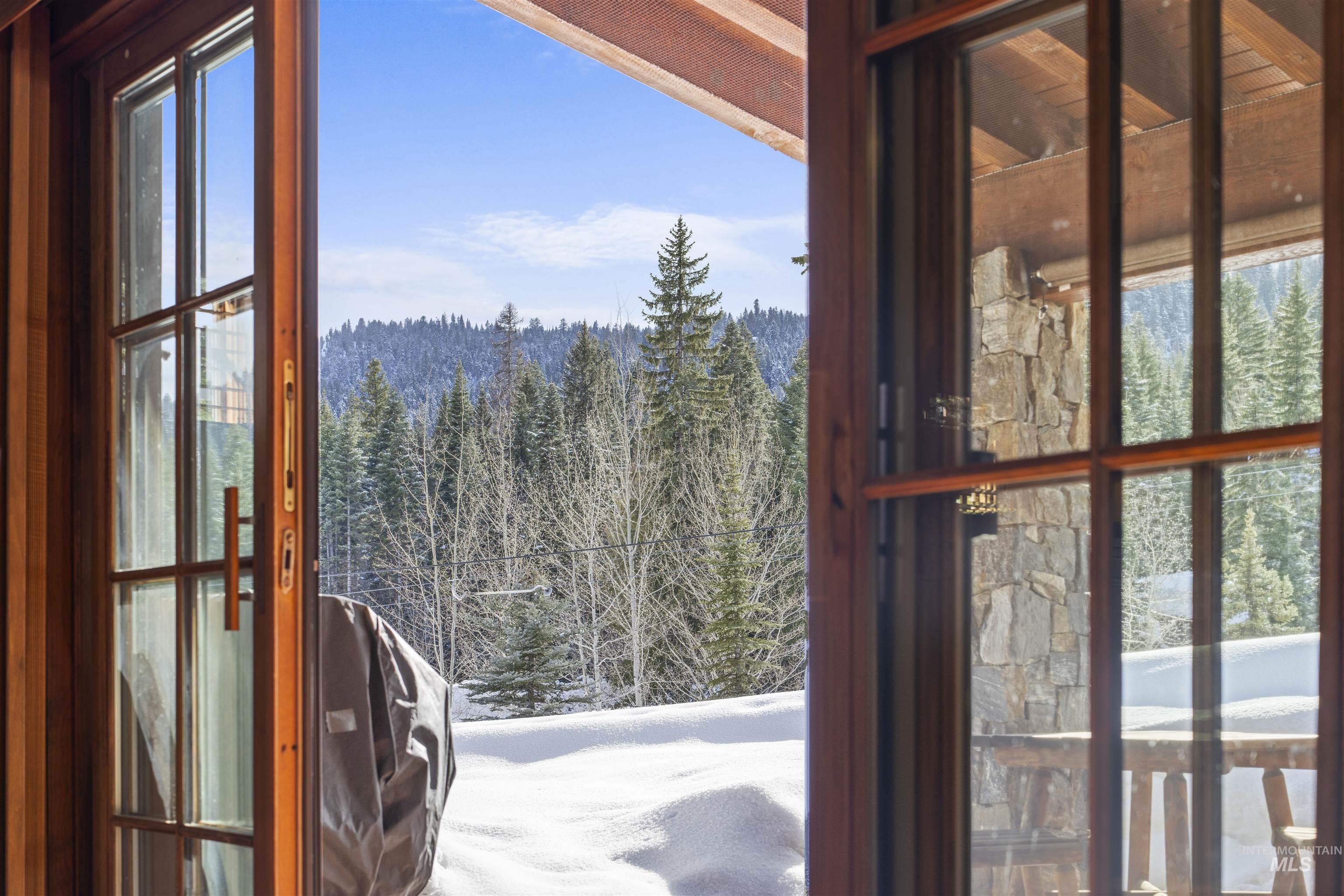 23 Rock Creek Court, Donnelly, Idaho 83615, 2 Bedrooms, 2.5 Bathrooms, Residential For Sale, Price $1,170,000,MLS 98972833