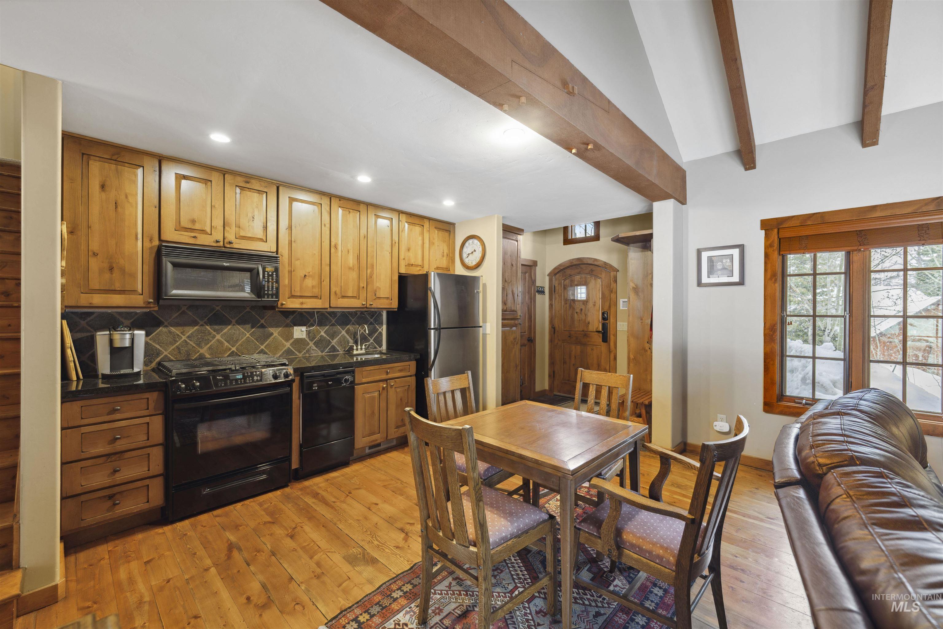 23 Rock Creek Court, Donnelly, Idaho 83615, 2 Bedrooms, 2.5 Bathrooms, Residential For Sale, Price $1,170,000,MLS 98972833