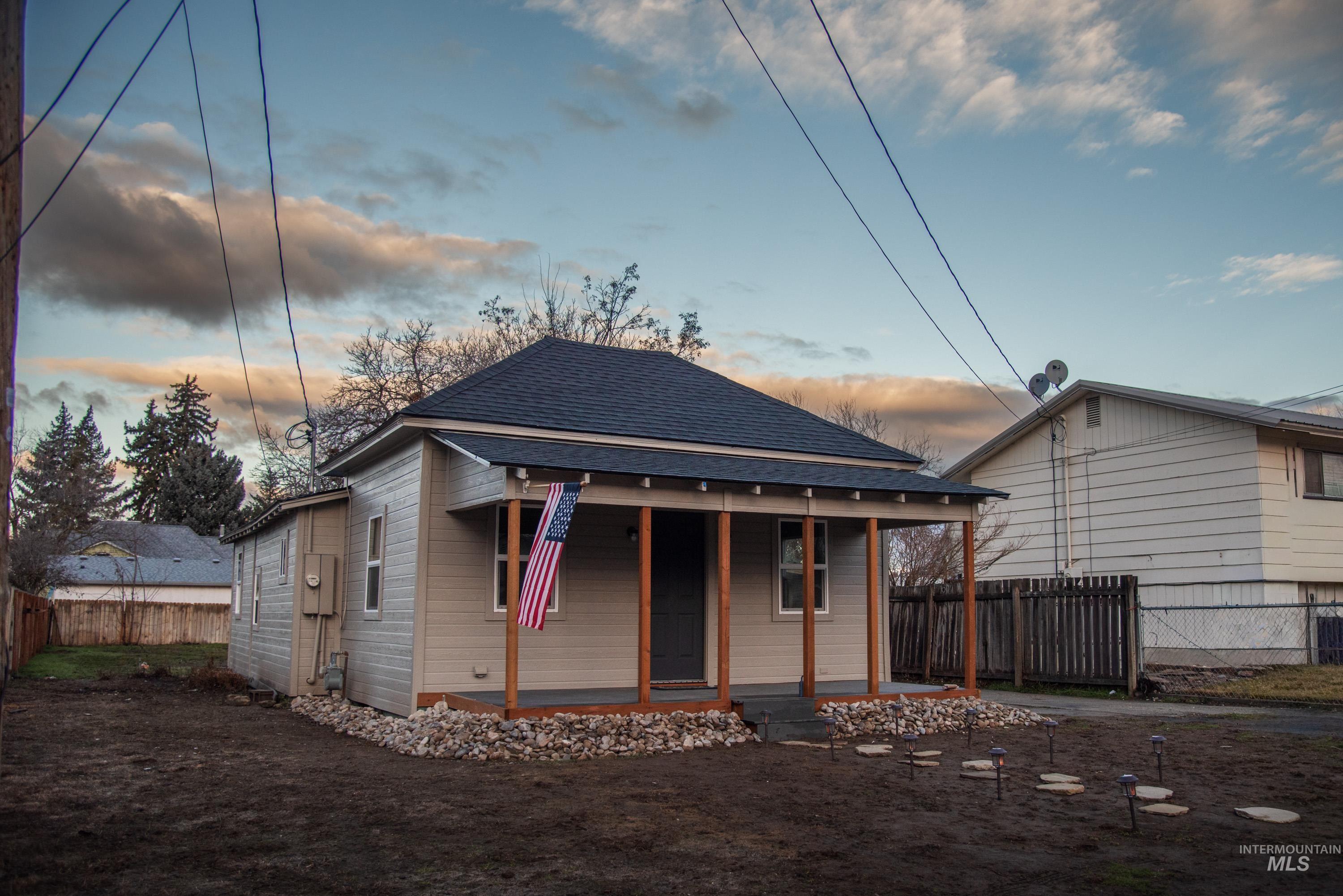 907 N 7th St, Payette, Idaho 83661, 2 Bedrooms, 1 Bathroom, Residential For Sale, Price $279,999, 98972836