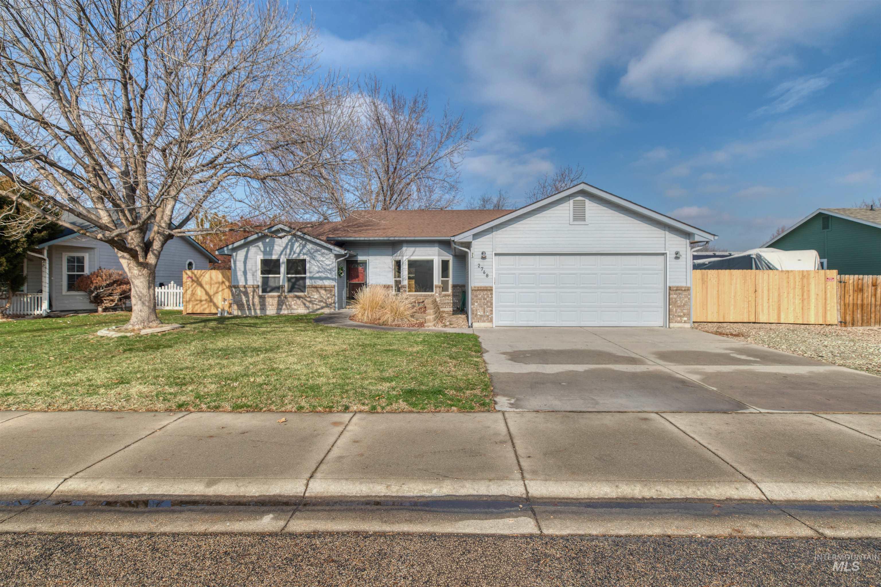 2768 W Willard Street, Meridian, Idaho 83642, 3 Bedrooms, 2 Bathrooms, Residential For Sale, Price $415,000,MLS 98972838