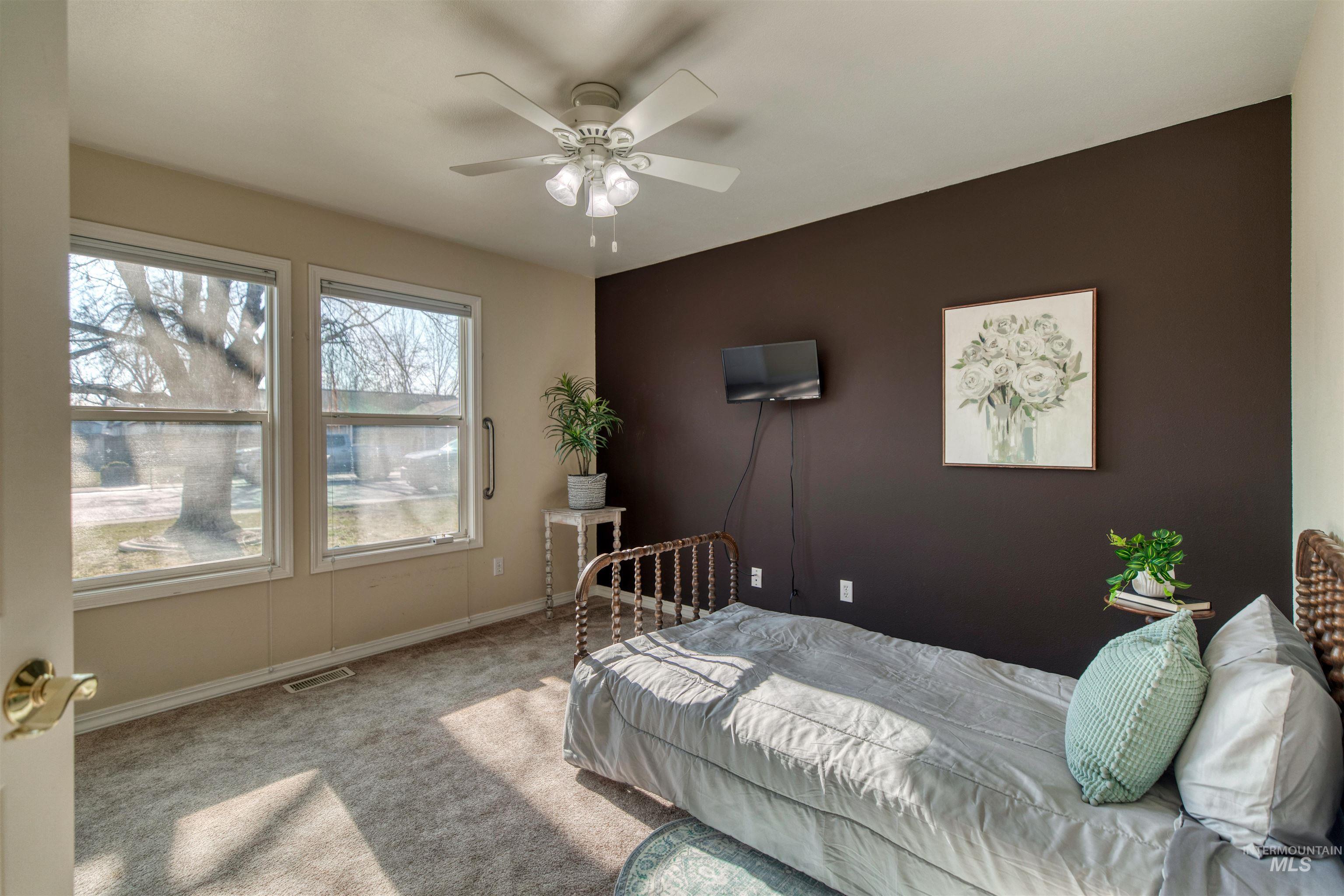 2768 W Willard Street, Meridian, Idaho 83642, 3 Bedrooms, 2 Bathrooms, Residential For Sale, Price $415,000,MLS 98972838