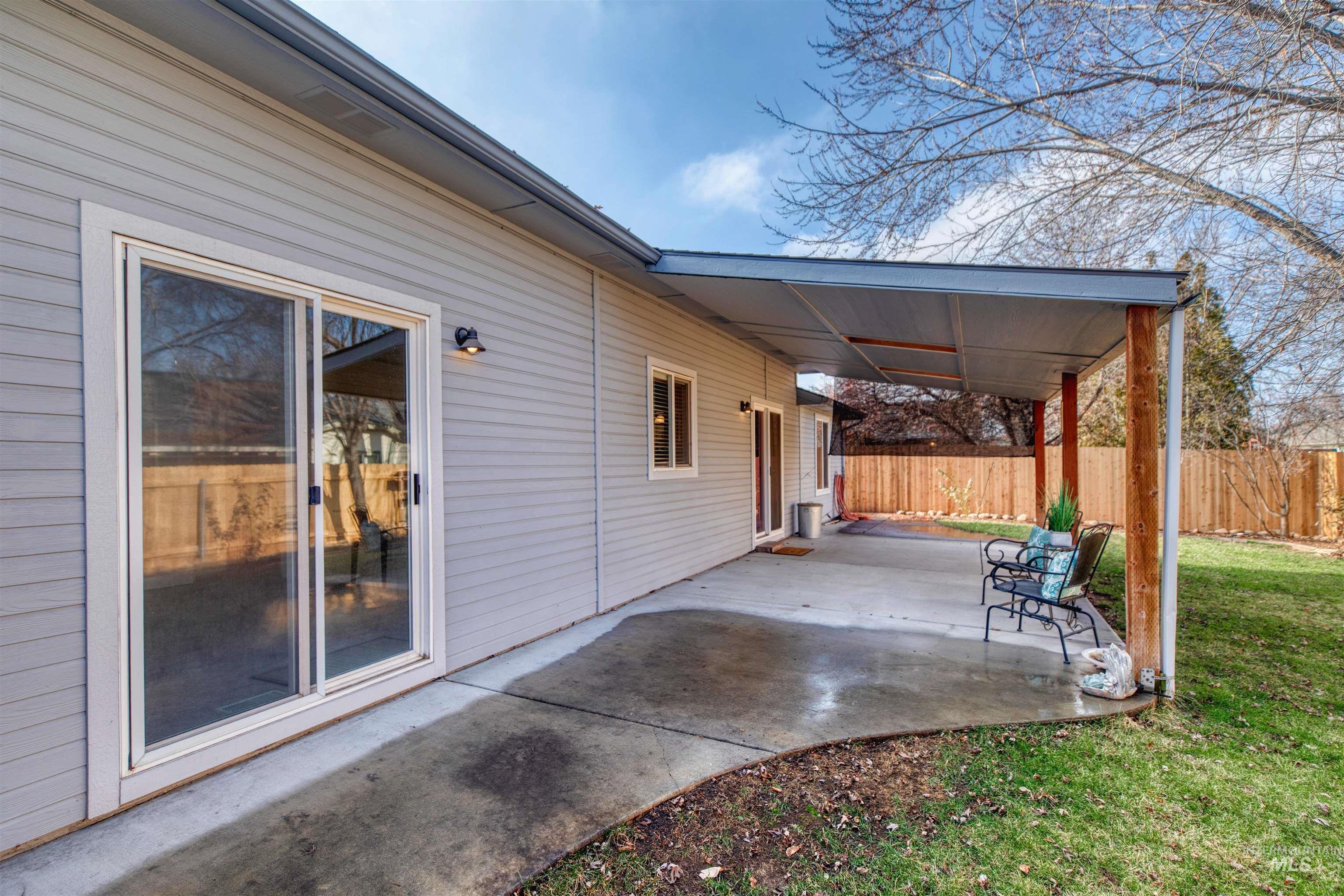 2768 W Willard Street, Meridian, Idaho 83642, 3 Bedrooms, 2 Bathrooms, Residential For Sale, Price $415,000,MLS 98972838