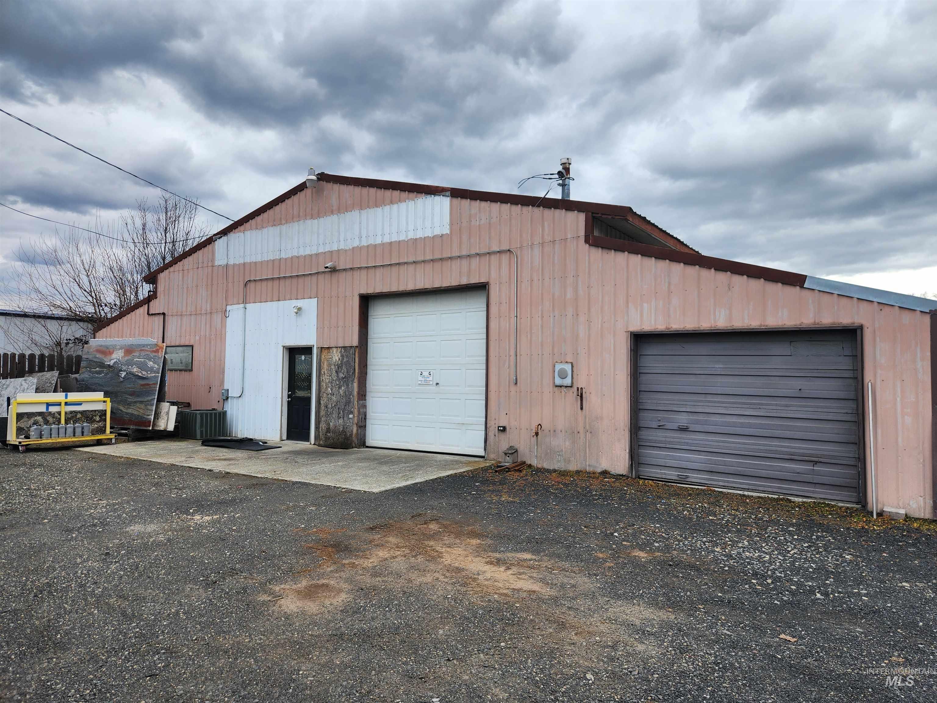 1337 Bridge St., Clarkston, Washington 99403, Business/Commercial For Sale, Price $700,000,MLS 98972841