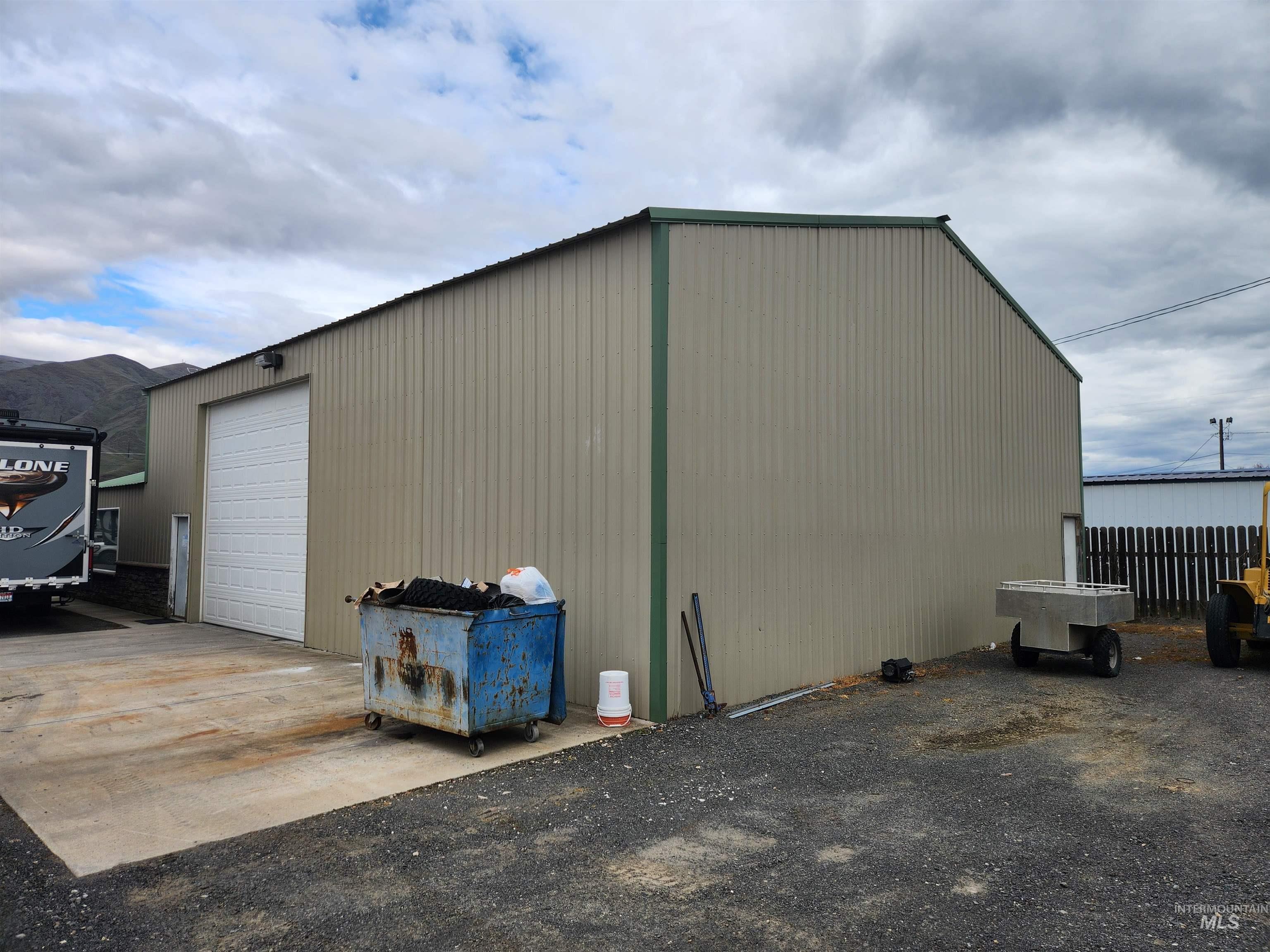 1337 Bridge St., Clarkston, Washington 99403, Business/Commercial For Sale, Price $700,000,MLS 98972841