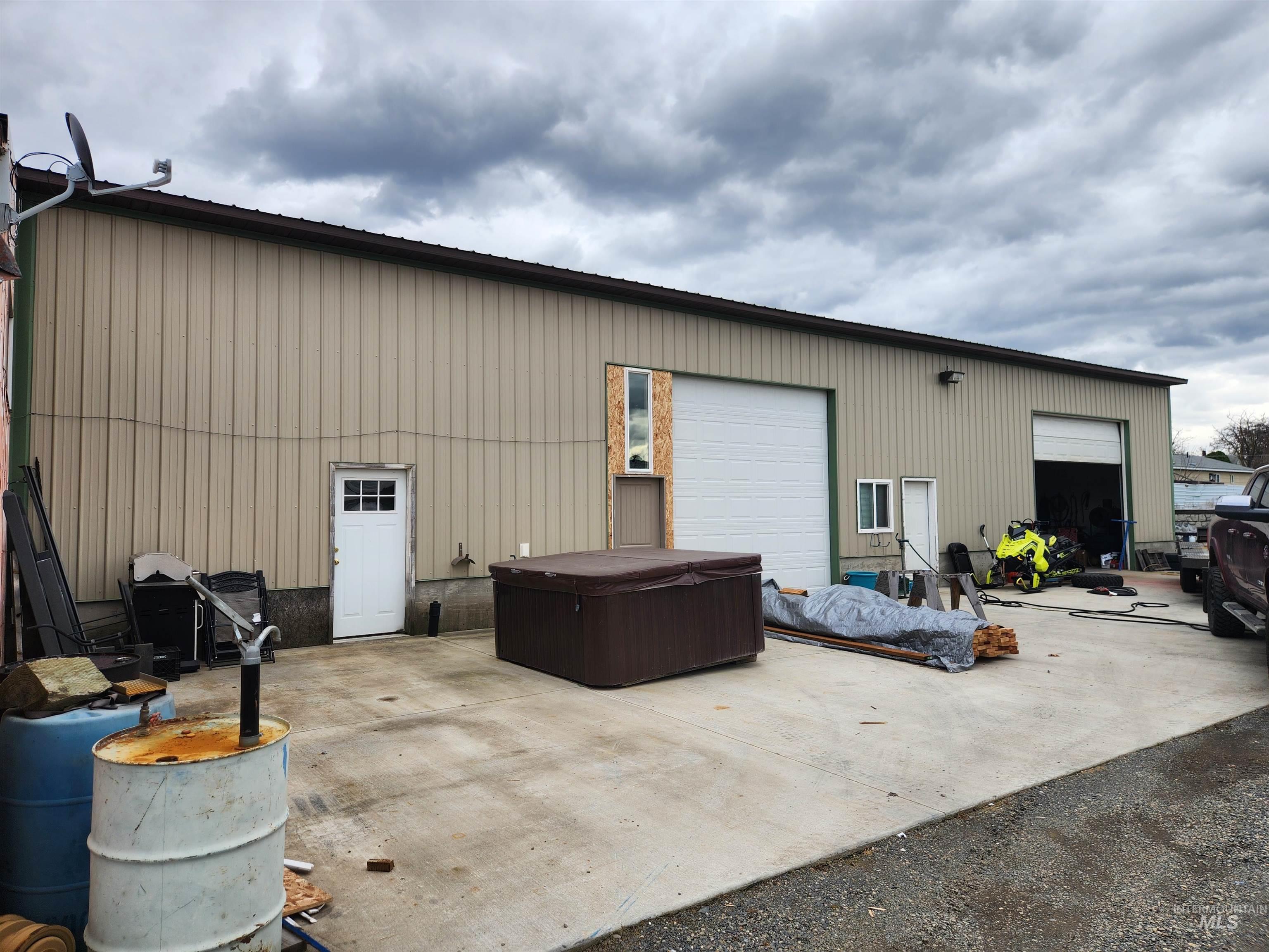 1337 Bridge St., Clarkston, Washington 99403, Business/Commercial For Sale, Price $700,000,MLS 98972841