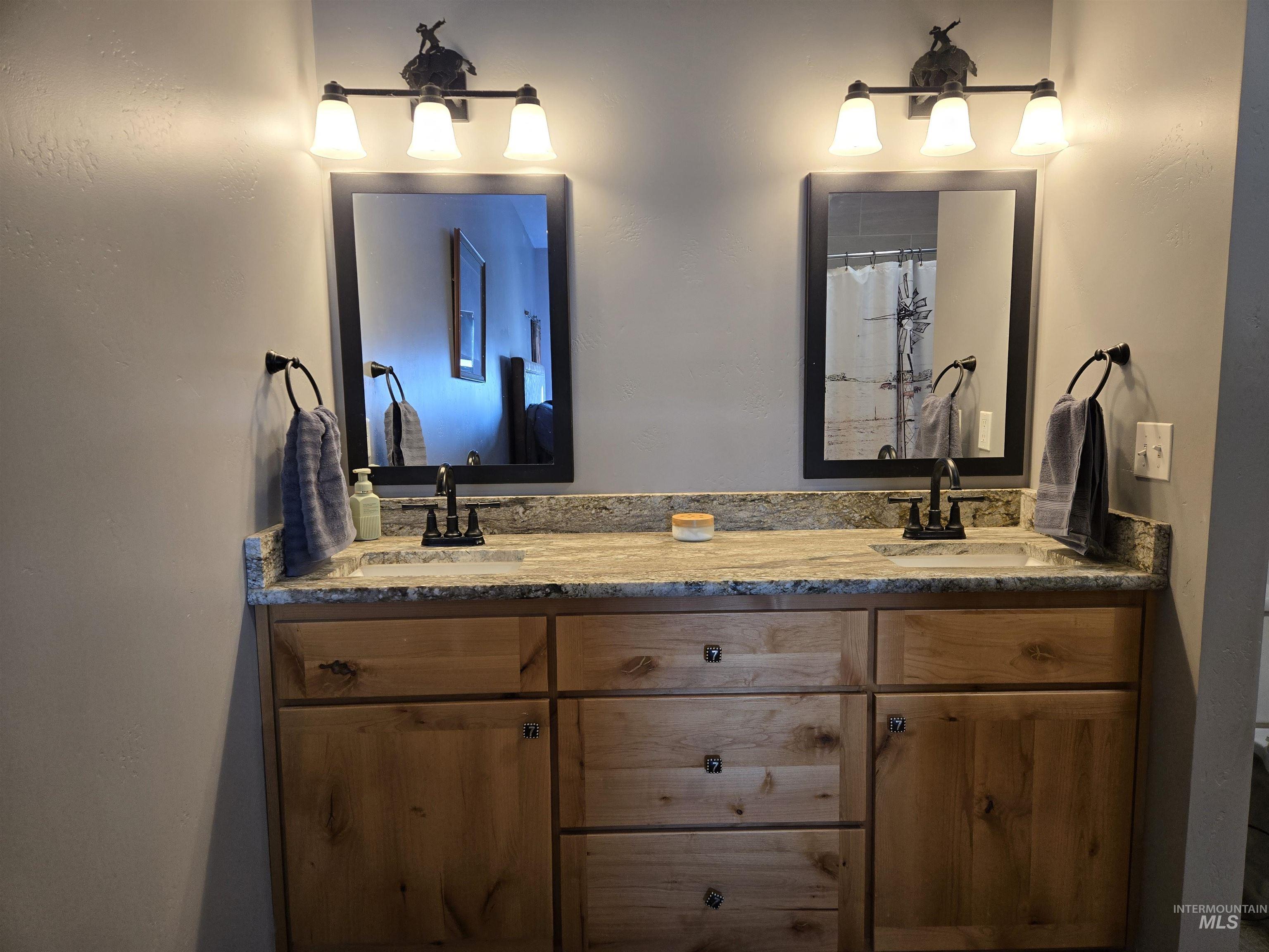 3209 Schwenkfelder Rd, Cambridge, Idaho 83610, 2 Bedrooms, 2 Bathrooms, Residential For Sale, Price $795,000, 98972845