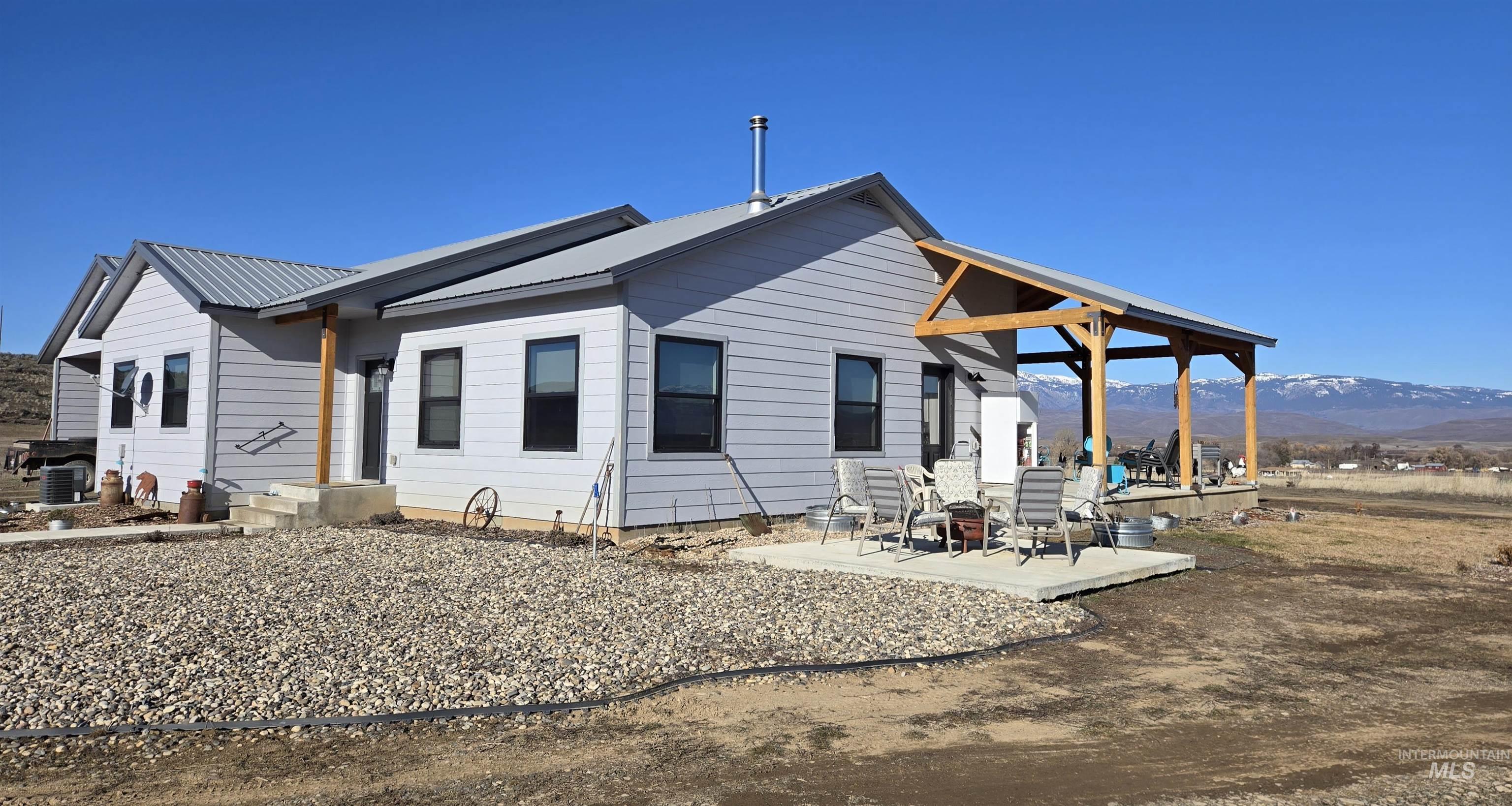 3209 Schwenkfelder Rd, Cambridge, Idaho 83610, 2 Bedrooms, 2 Bathrooms, Residential For Sale, Price $795,000, 98972845