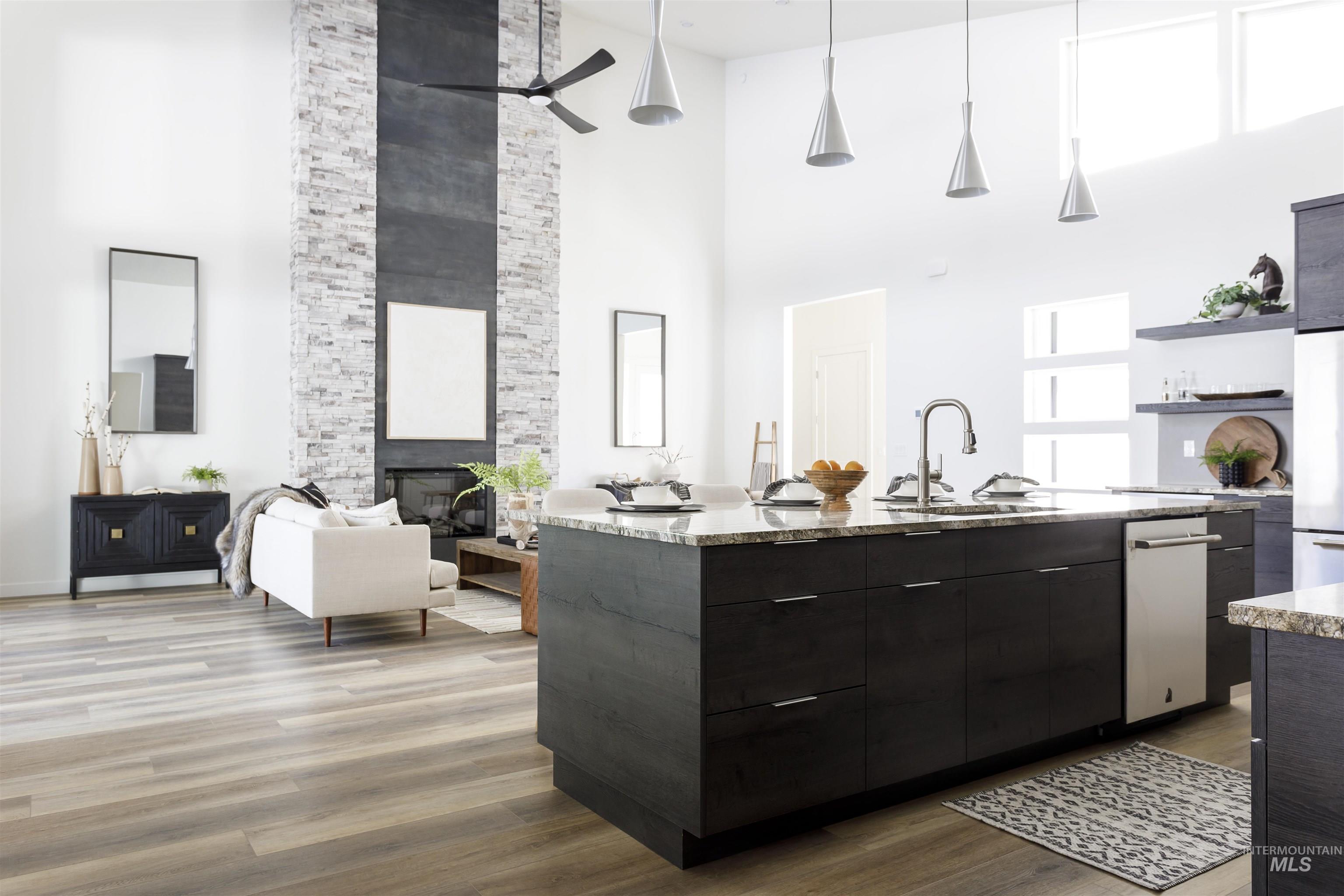 13 Bay View Dr, Donnelly, Idaho 83615, 4 Bedrooms, 3 Bathrooms, Residential For Sale, Price $1,599,999,MLS 98972847