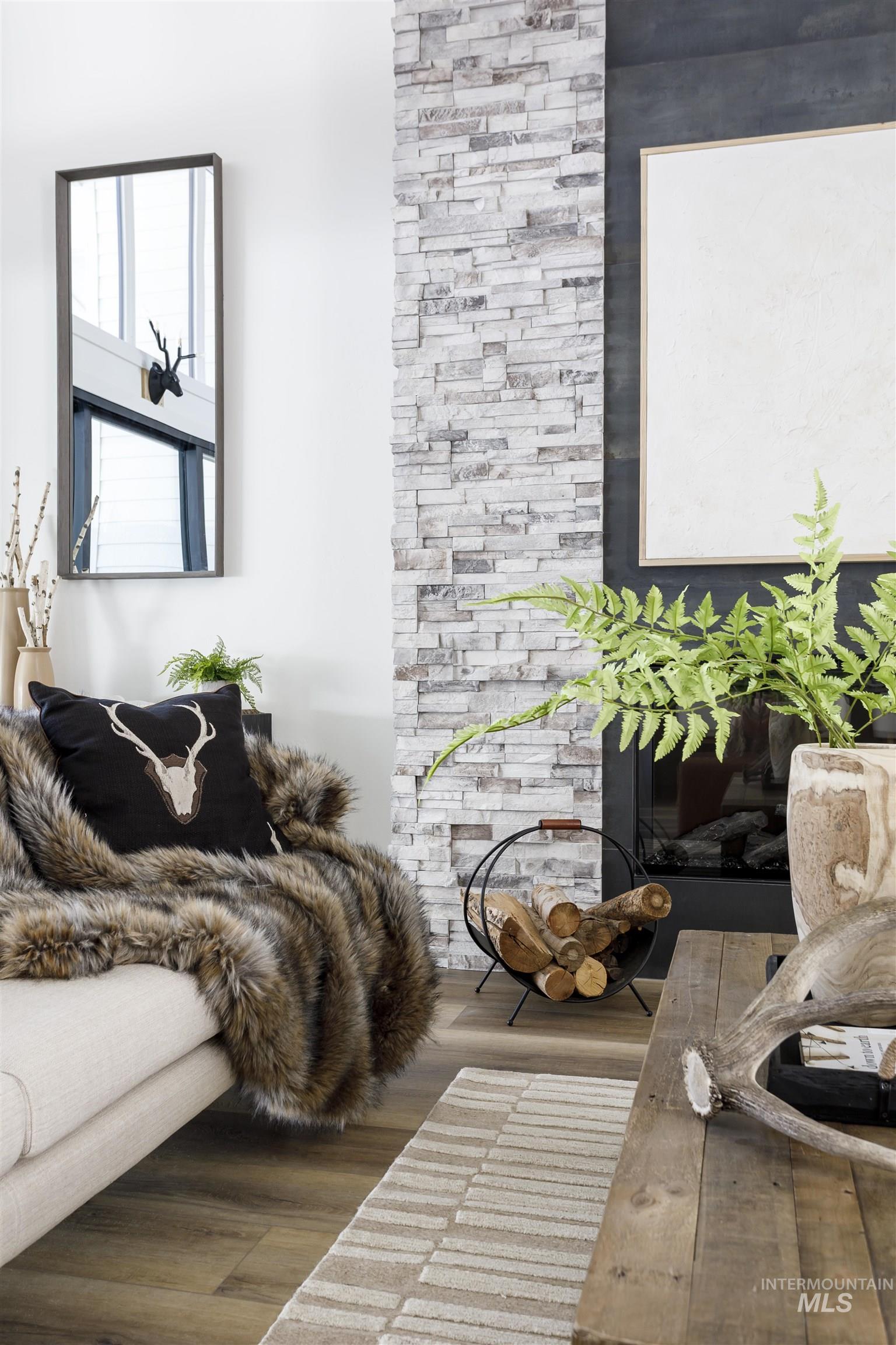 13 Bay View Dr, Donnelly, Idaho 83615, 4 Bedrooms, 3 Bathrooms, Residential For Sale, Price $1,599,999,MLS 98972847