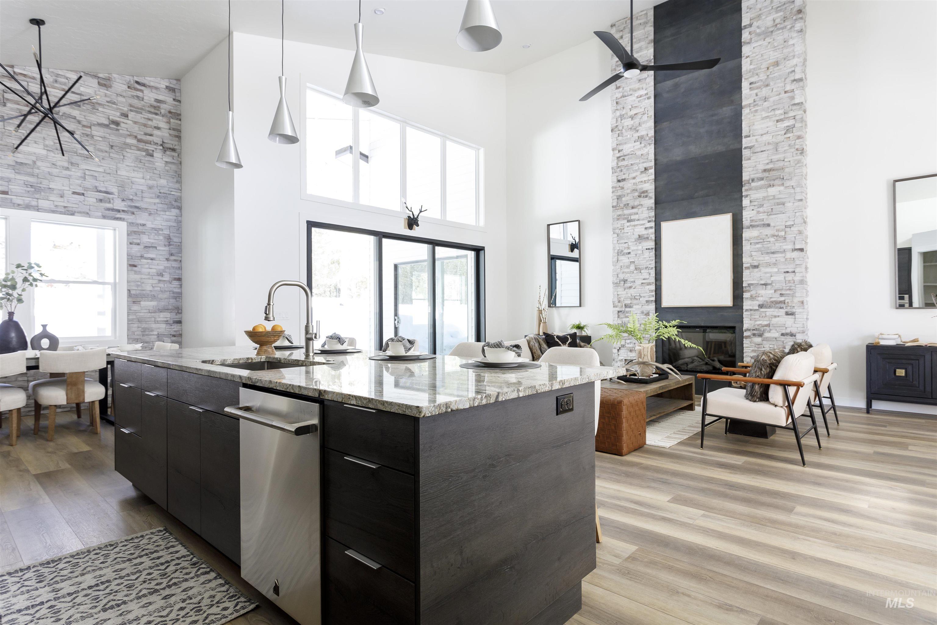 13 Bay View Dr, Donnelly, Idaho 83615, 4 Bedrooms, 3 Bathrooms, Residential For Sale, Price $1,599,999,MLS 98972847