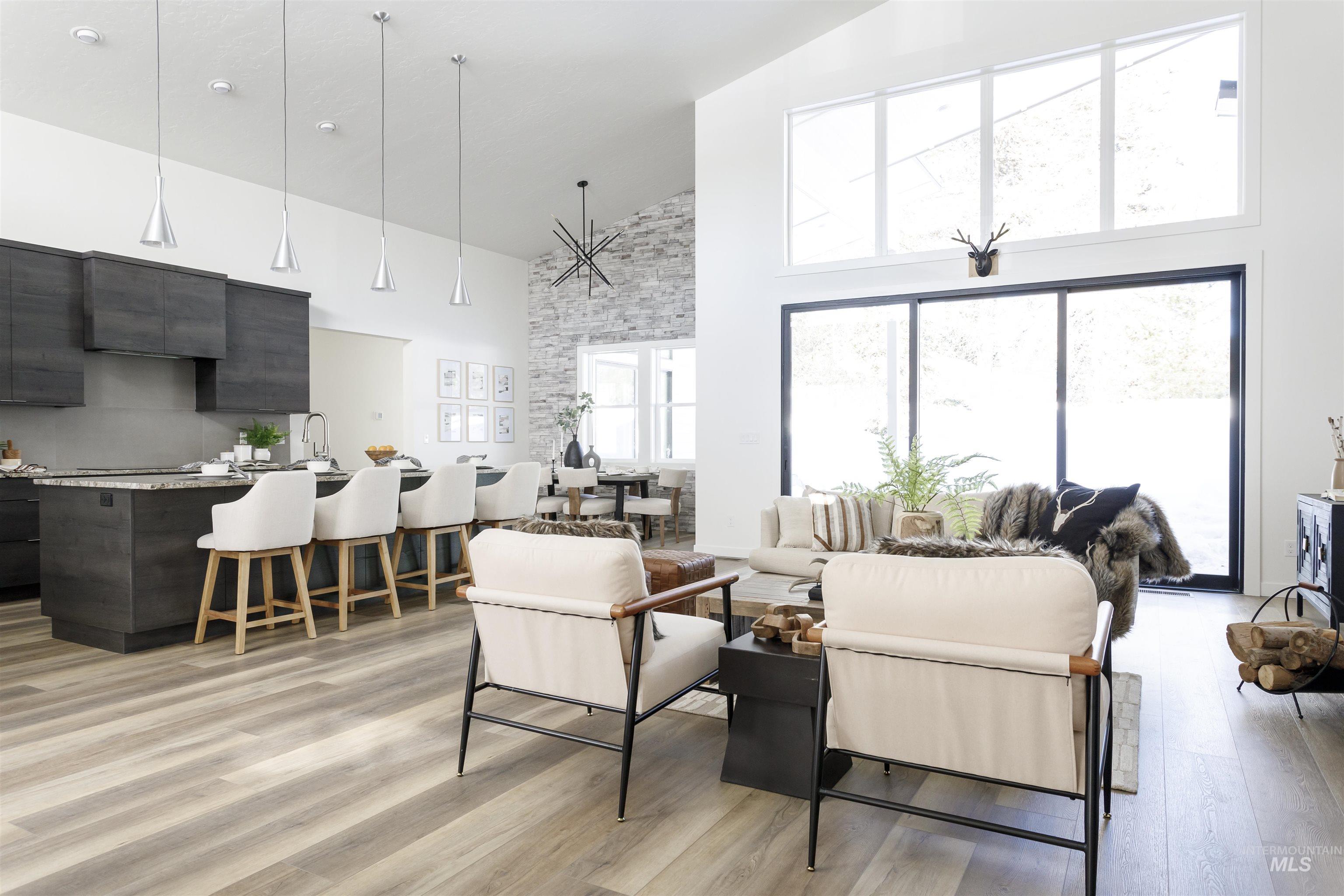 13 Bay View Dr, Donnelly, Idaho 83615, 4 Bedrooms, 3 Bathrooms, Residential For Sale, Price $1,599,999,MLS 98972847