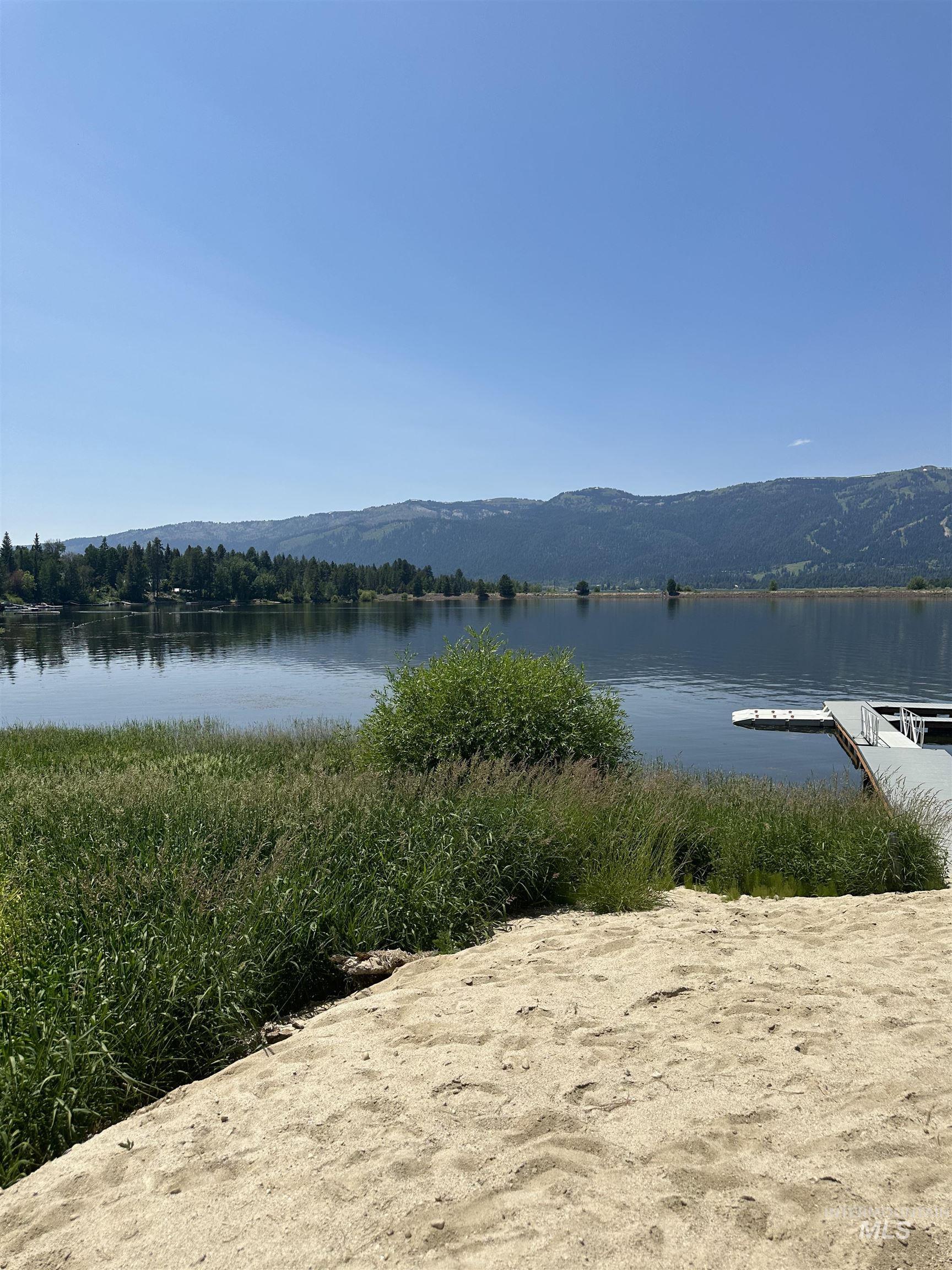 13 Bay View Dr, Donnelly, Idaho 83615, 4 Bedrooms, 3 Bathrooms, Residential For Sale, Price $1,599,999,MLS 98972847