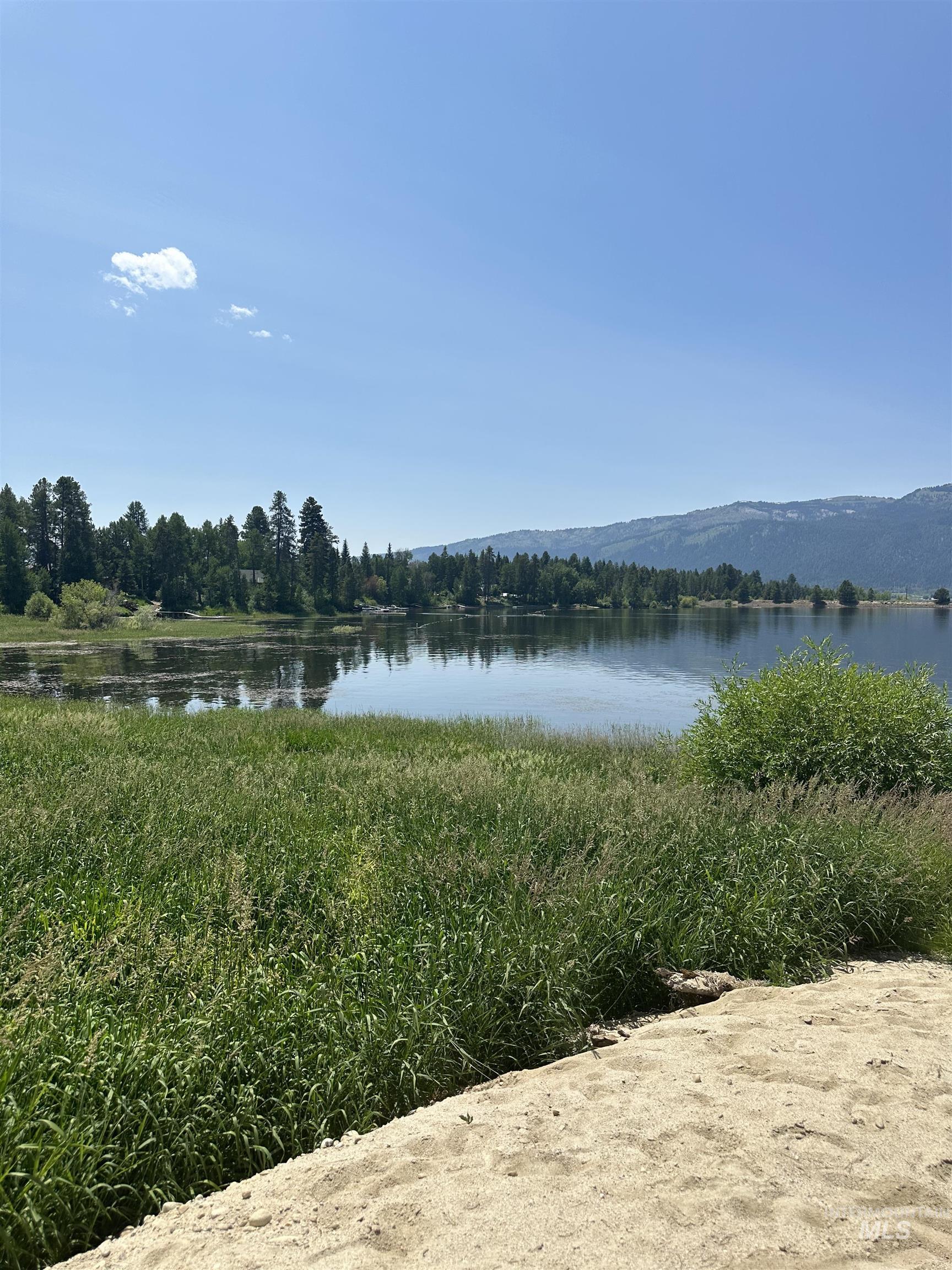 18 Gold Fork Bay Circle, Donnelly, Idaho 83615, 5 Bedrooms, 3.5 Bathrooms, Residential For Sale, Price $1,750,000,MLS 98972849