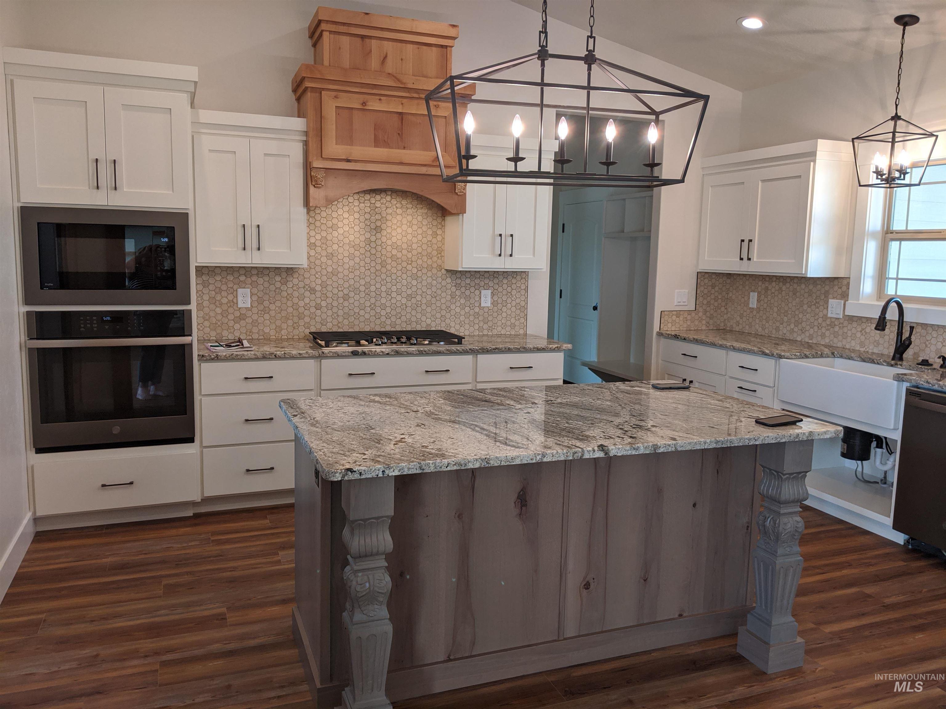 4505 NW Purple Sage Circle, Mountain Home, Idaho 83647, 3 Bedrooms, 2.5 Bathrooms, Residential For Sale, Price $839,000,MLS 98972853