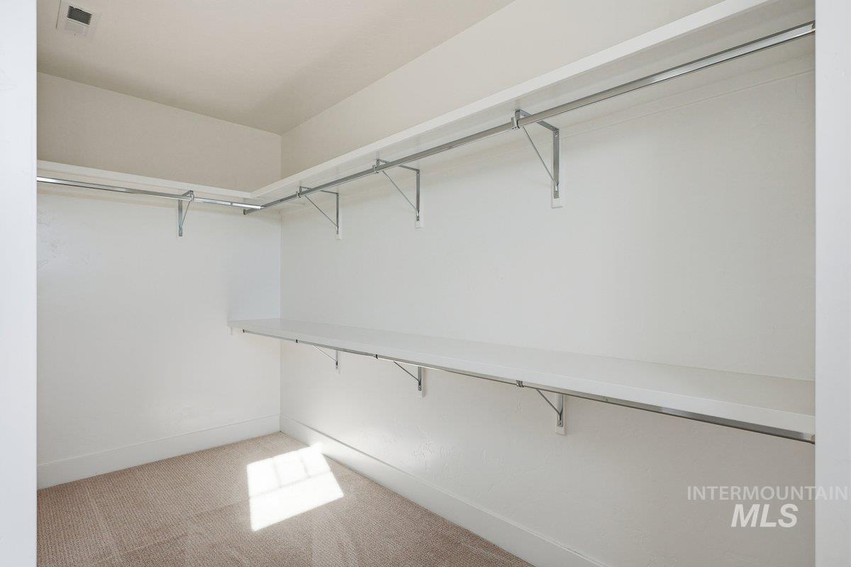 5332 W Daphne Drive, Meridian, Idaho 83646, 5 Bedrooms, 4 Bathrooms, Residential For Sale, Price $724,900,MLS 98972854