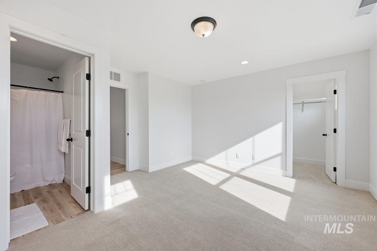 5332 W Daphne Drive, Meridian, Idaho 83646, 5 Bedrooms, 4 Bathrooms, Residential For Sale, Price $724,900,MLS 98972854