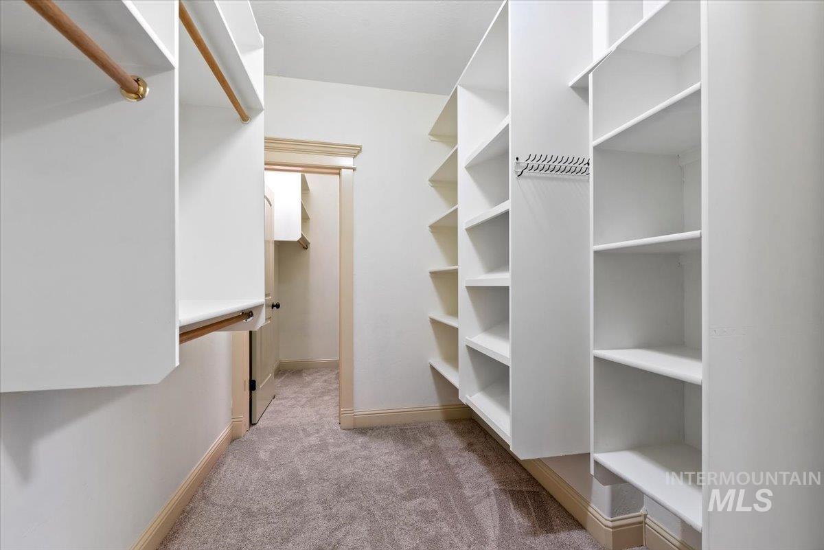 2060 E Lobelia St, Meridian, Idaho 83646-7777, 5 Bedrooms, 4.5 Bathrooms, Residential For Sale, Price $920,000,MLS 98972855