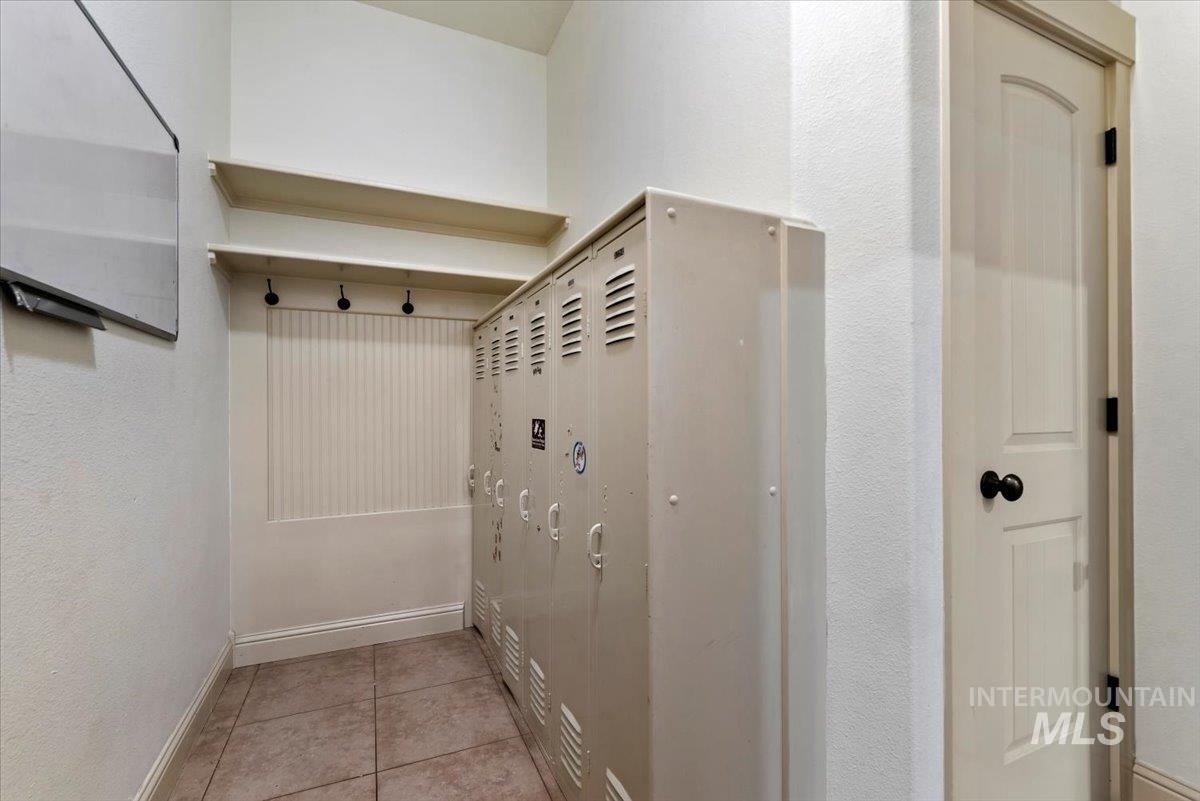 2060 E Lobelia St, Meridian, Idaho 83646-7777, 5 Bedrooms, 4.5 Bathrooms, Residential For Sale, Price $920,000,MLS 98972855