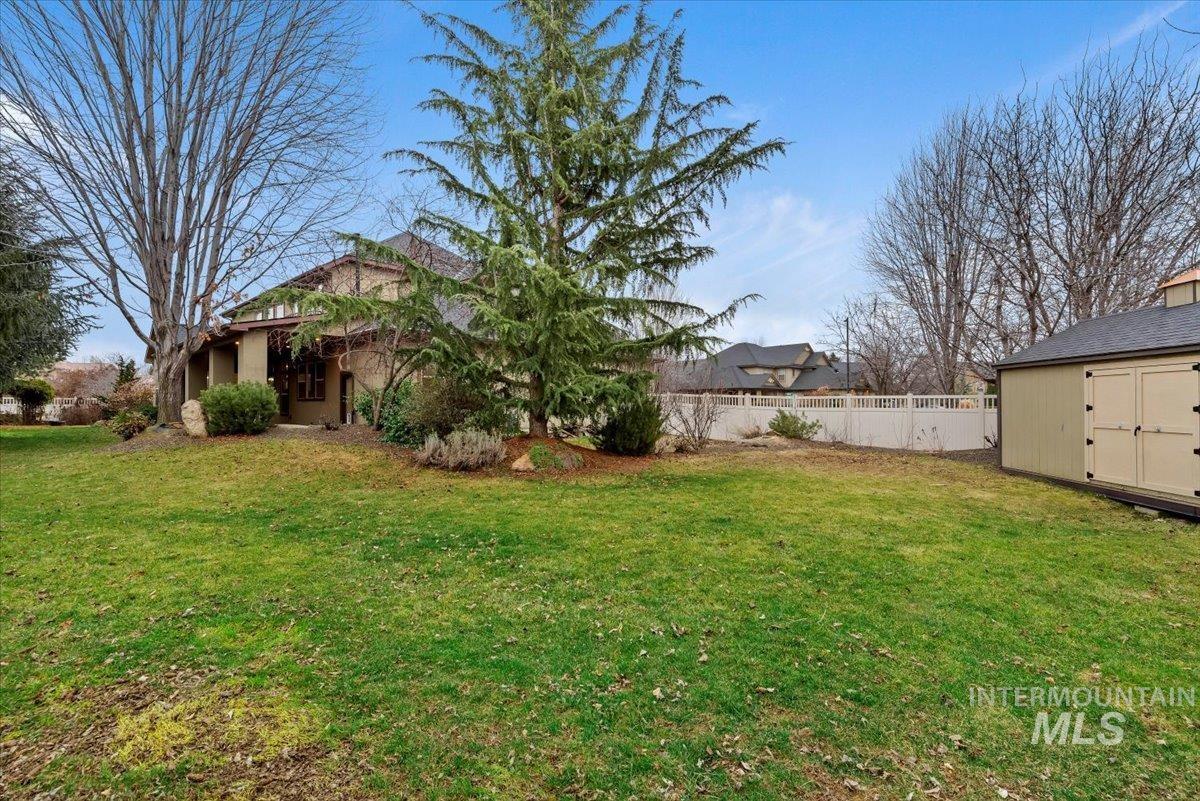 2060 E Lobelia St, Meridian, Idaho 83646-7777, 5 Bedrooms, 4.5 Bathrooms, Residential For Sale, Price $920,000,MLS 98972855