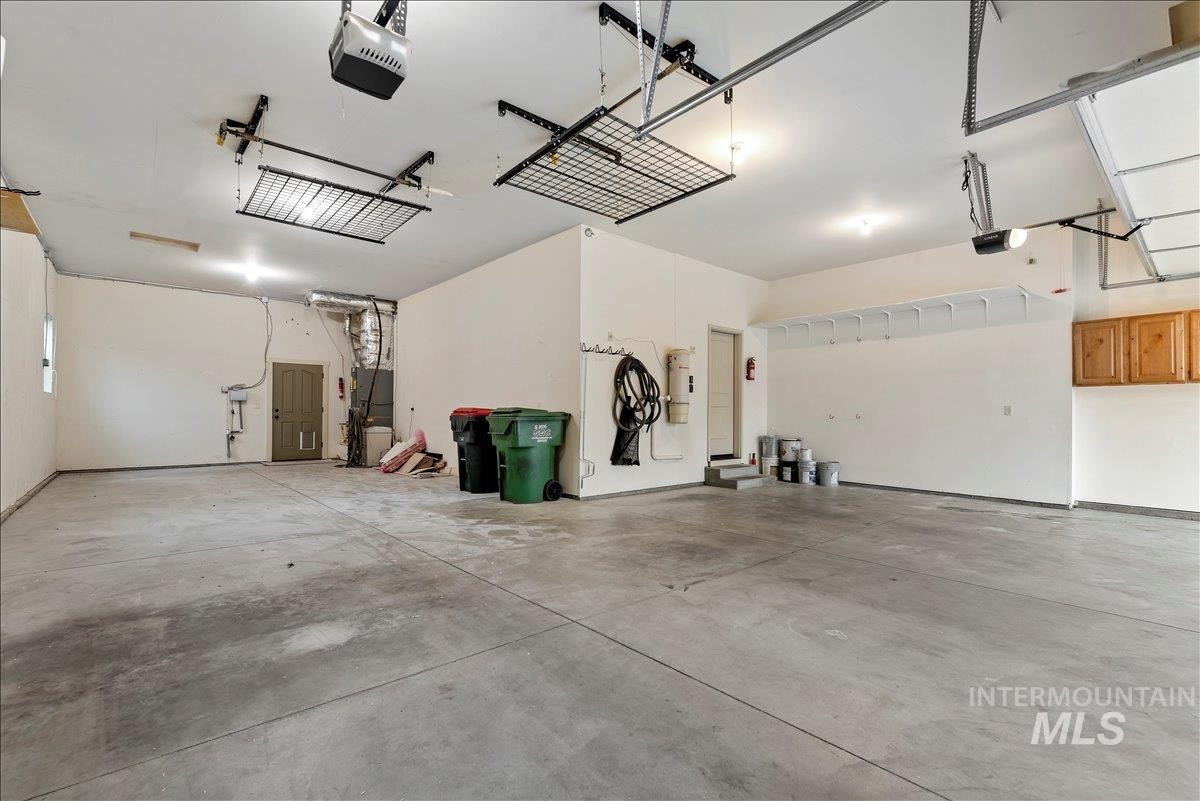 2060 E Lobelia St, Meridian, Idaho 83646-7777, 5 Bedrooms, 4.5 Bathrooms, Residential For Sale, Price $920,000,MLS 98972855