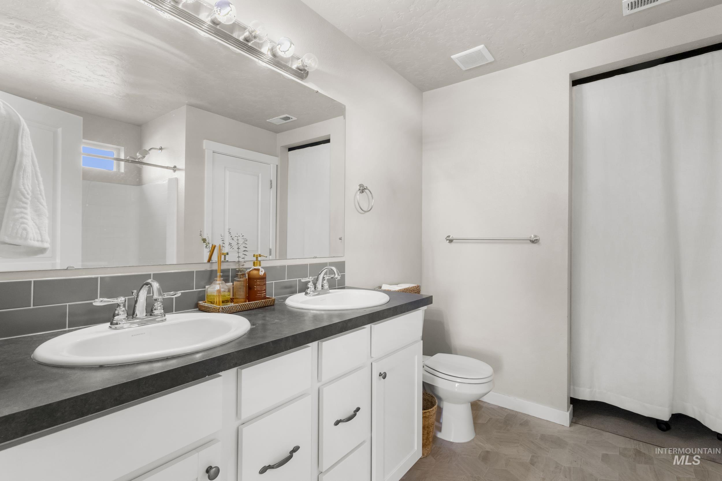 3500 S Cape Coral Ave, Nampa, Idaho 83686, 4 Bedrooms, 2.5 Bathrooms, Residential For Sale, Price $479,975,MLS 98972856