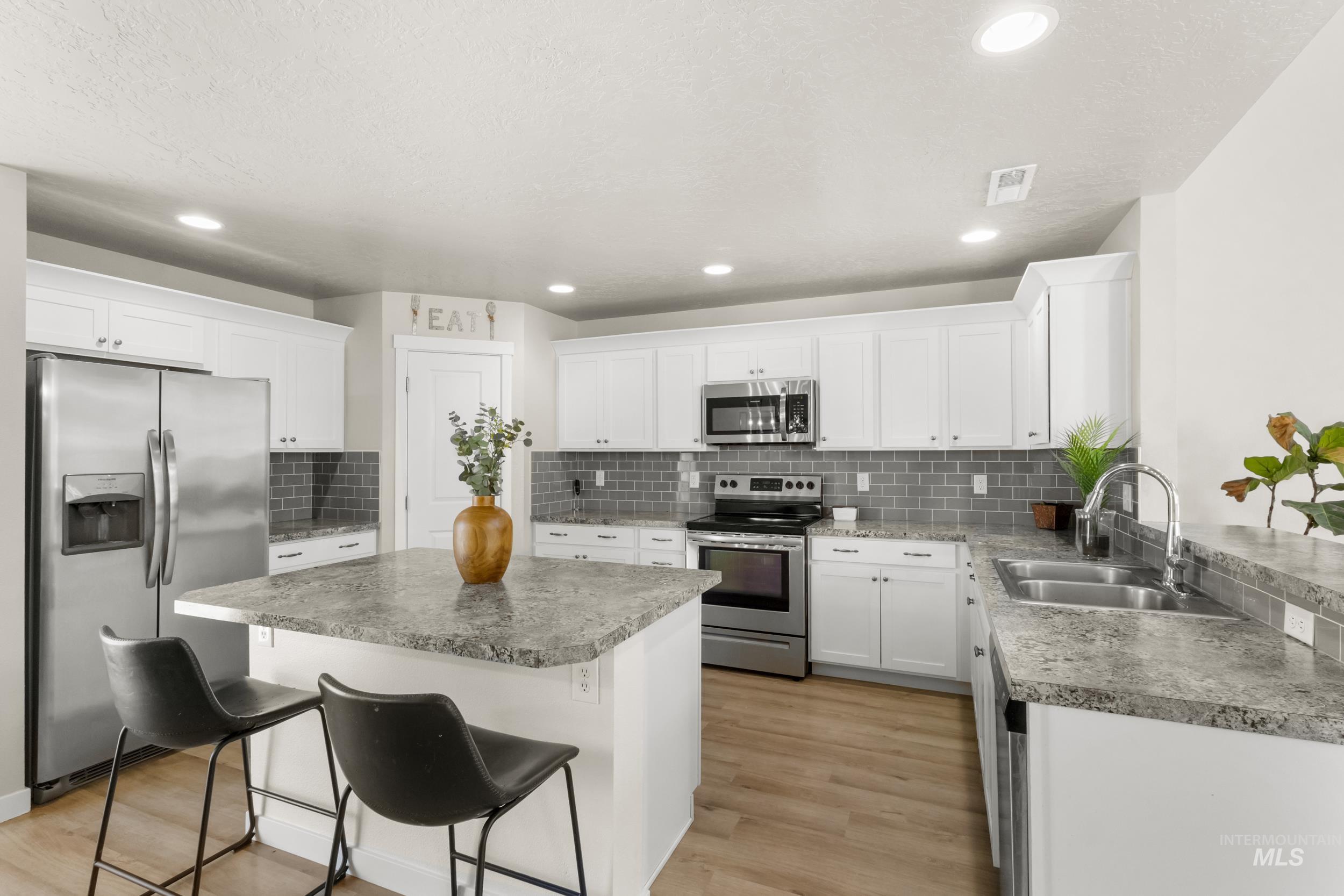 3500 S Cape Coral Ave, Nampa, Idaho 83686, 4 Bedrooms, 2.5 Bathrooms, Residential For Sale, Price $479,975,MLS 98972856