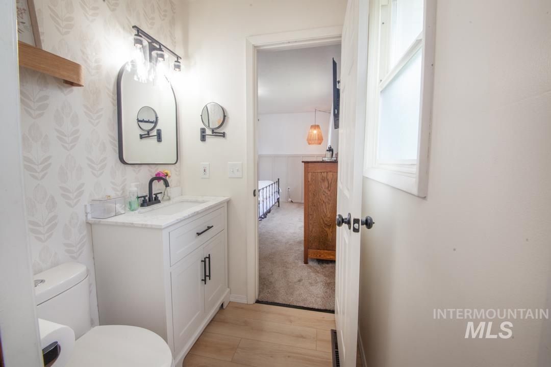 3509 8th Street C, Lewiston, Idaho 83501, 5 Bedrooms, 3 Bathrooms, Residential For Sale, Price $435,000, 98972857