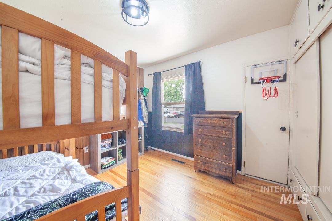 3509 8th Street C, Lewiston, Idaho 83501, 5 Bedrooms, 3 Bathrooms, Residential For Sale, Price $435,000, 98972857