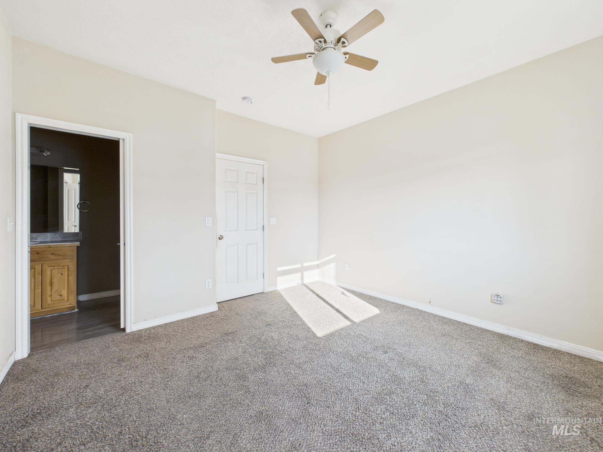 819 Sioux Ave, Emmett, Idaho 83617, 3 Bedrooms, 2.5 Bathrooms, Residential For Sale, Price $355,000,MLS 98972858