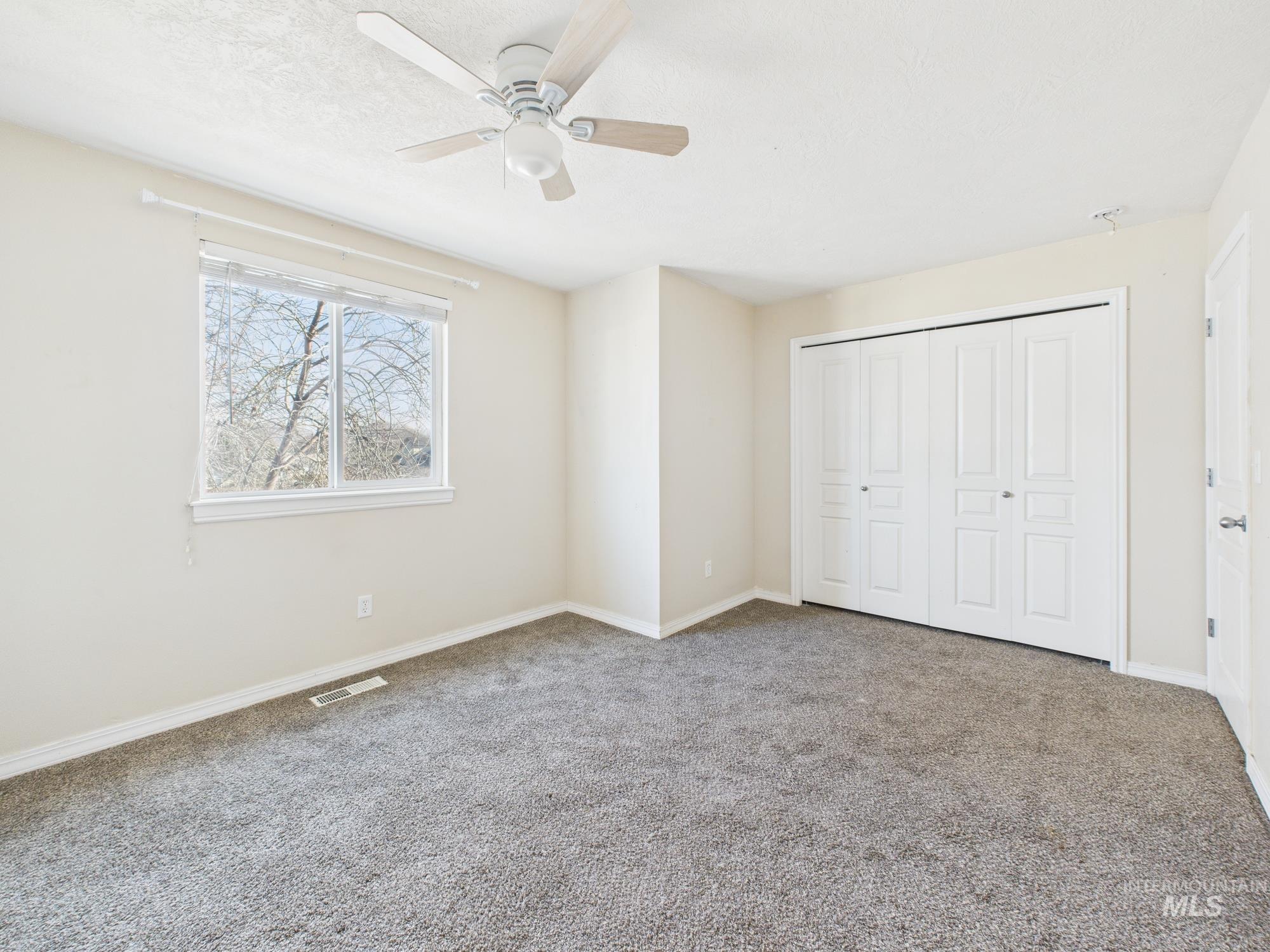 819 Sioux Ave, Emmett, Idaho 83617, 3 Bedrooms, 2.5 Bathrooms, Residential For Sale, Price $355,000,MLS 98972858