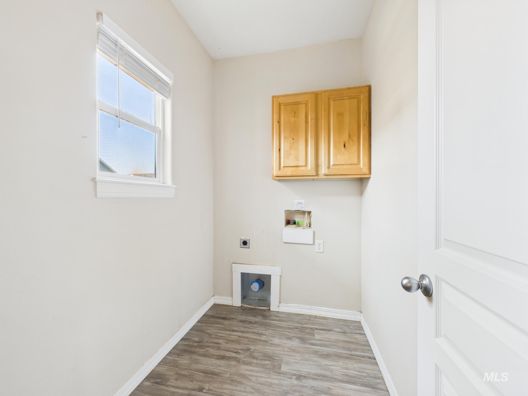 819 Sioux Ave, Emmett, Idaho 83617, 3 Bedrooms, 2.5 Bathrooms, Residential For Sale, Price $355,000,MLS 98972858