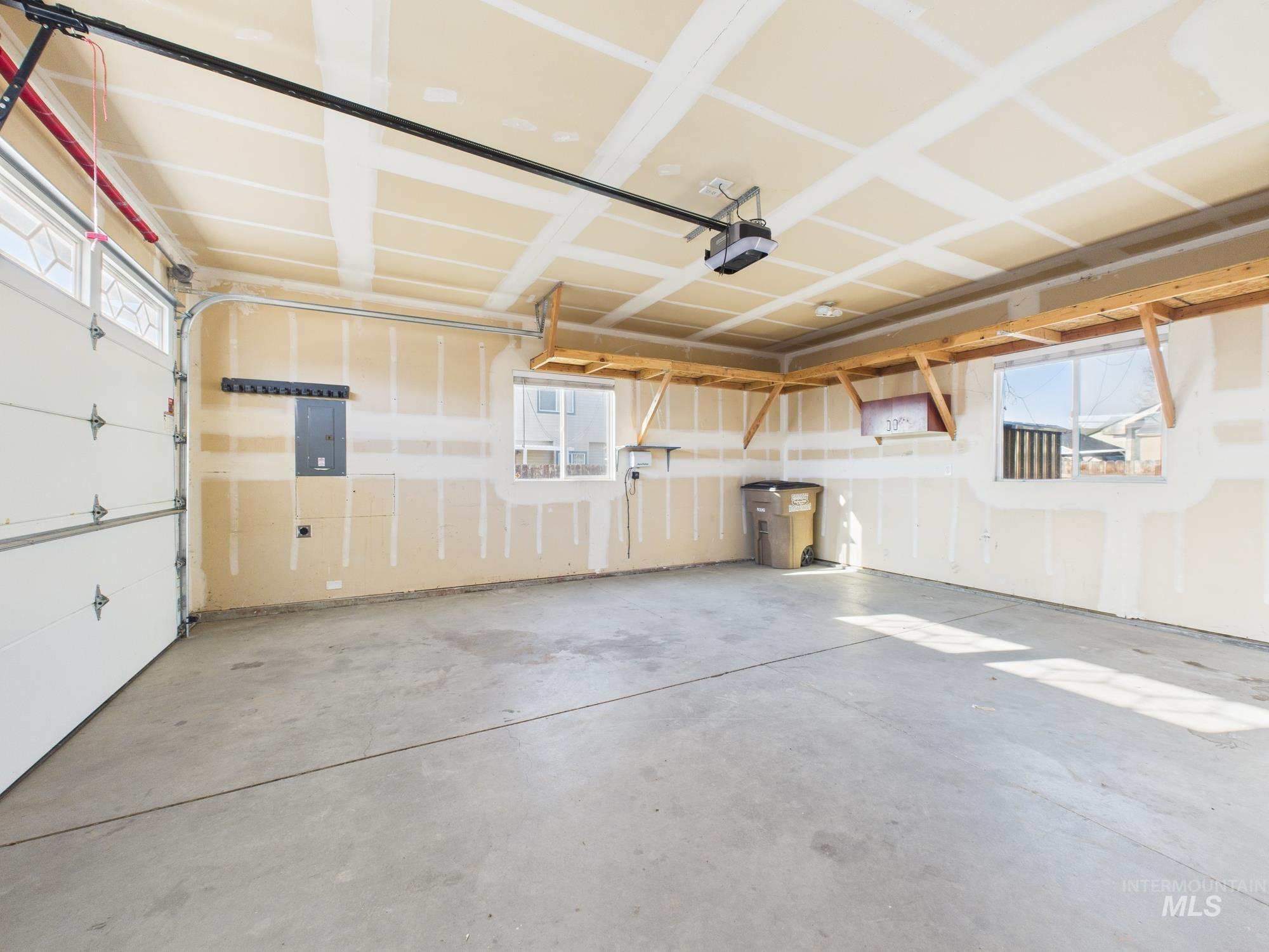 819 Sioux Ave, Emmett, Idaho 83617, 3 Bedrooms, 2.5 Bathrooms, Residential For Sale, Price $355,000,MLS 98972858