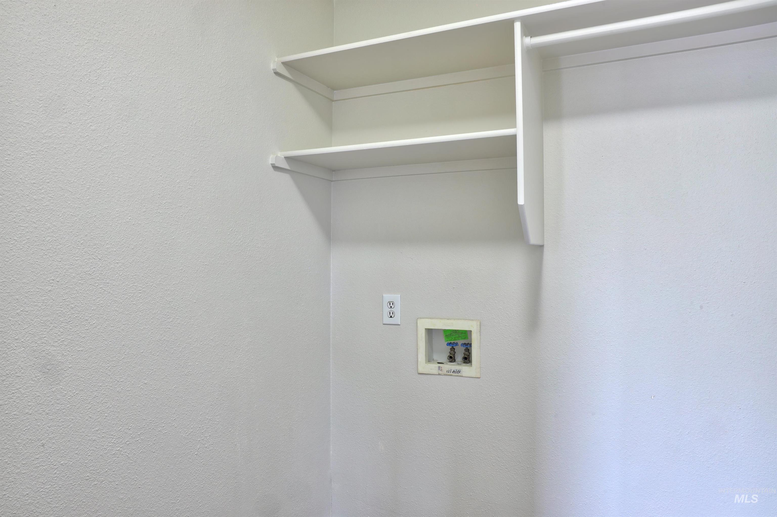 1028 S Pawnee Ave, Emmett, Idaho 83617, 3 Bedrooms, 2 Bathrooms, Residential For Sale, Price $340,000,MLS 98972859