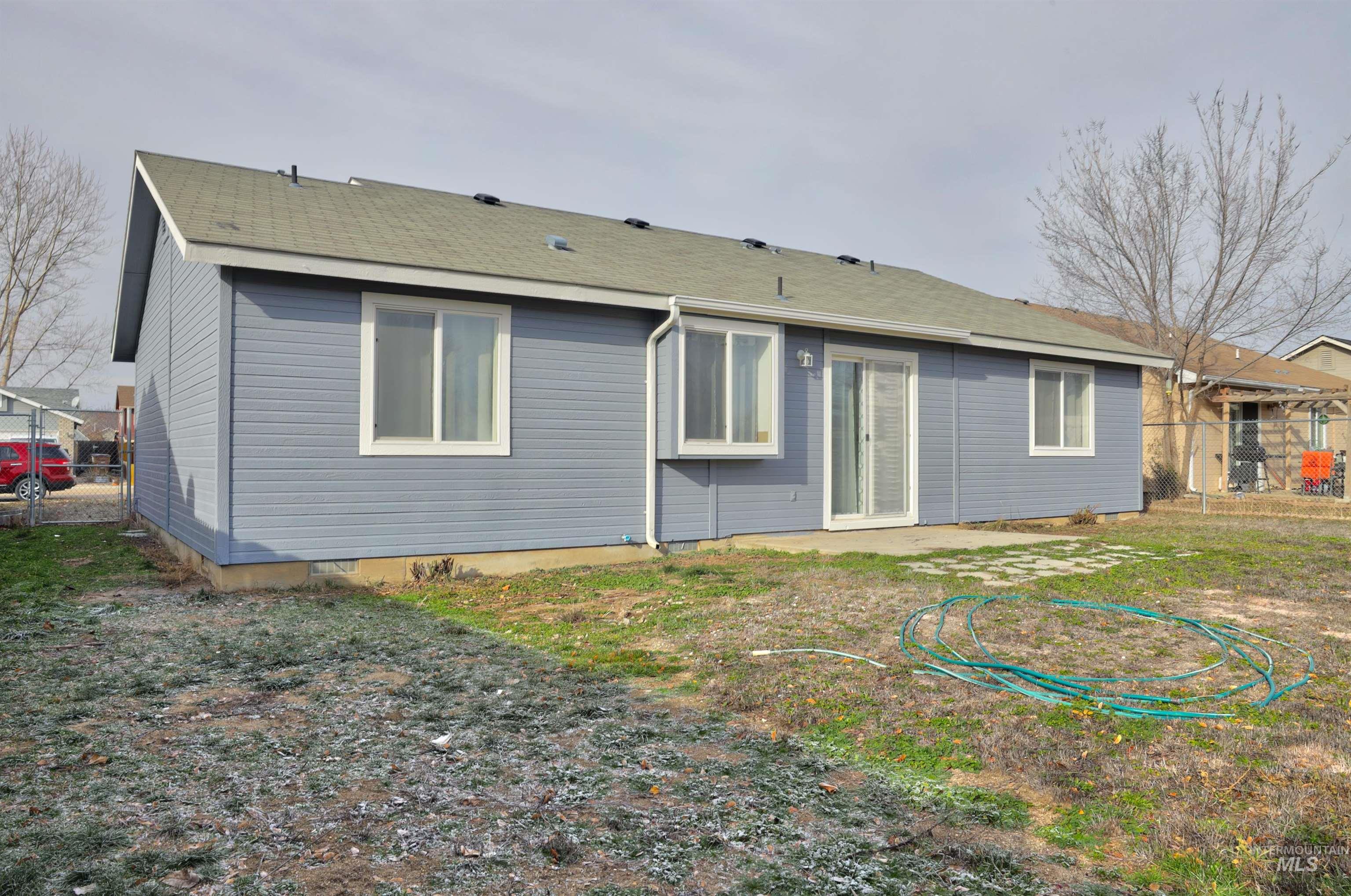 1028 S Pawnee Ave, Emmett, Idaho 83617, 3 Bedrooms, 2 Bathrooms, Residential For Sale, Price $340,000,MLS 98972859