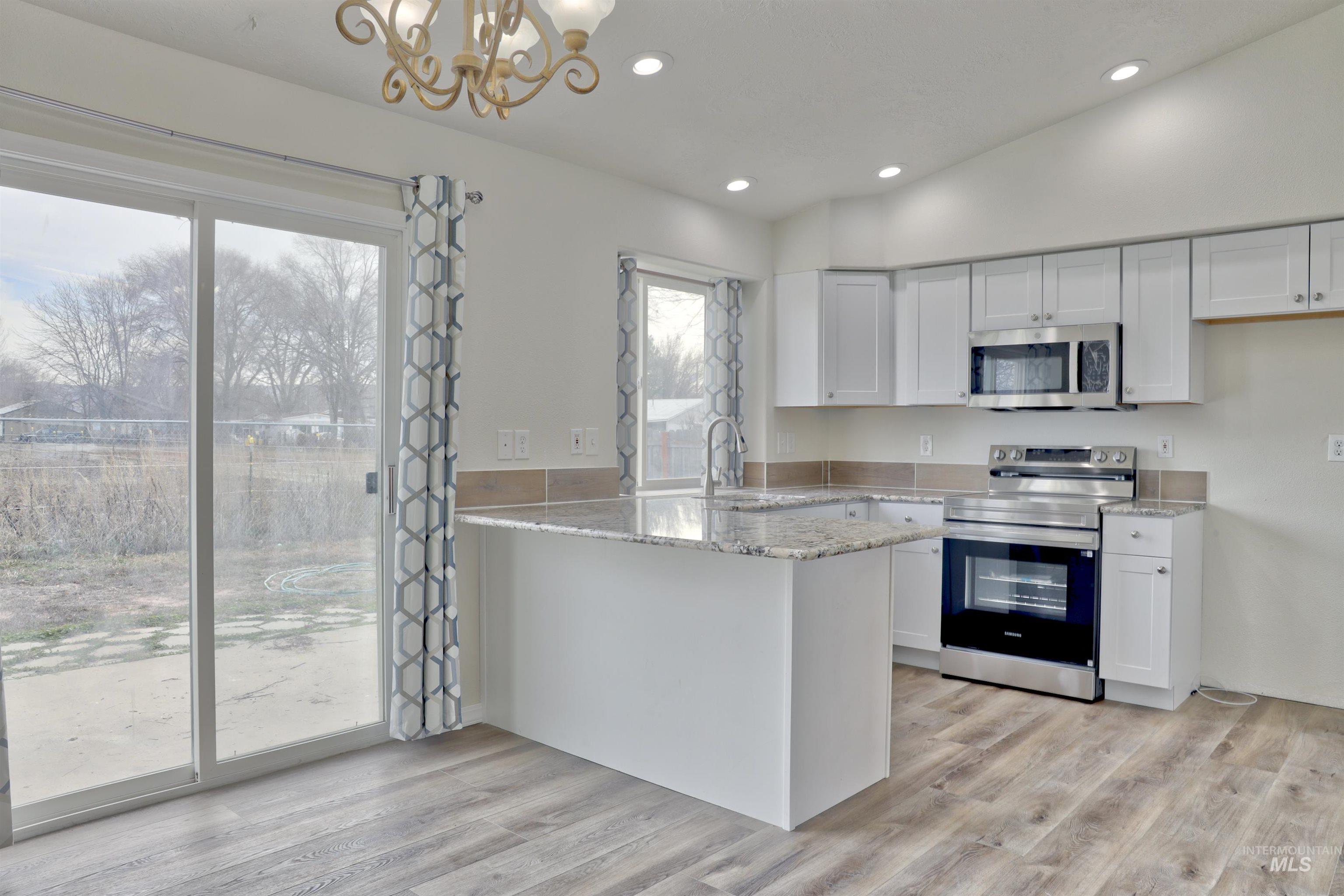 1028 S Pawnee Ave, Emmett, Idaho 83617, 3 Bedrooms, 2 Bathrooms, Residential For Sale, Price $340,000,MLS 98972859