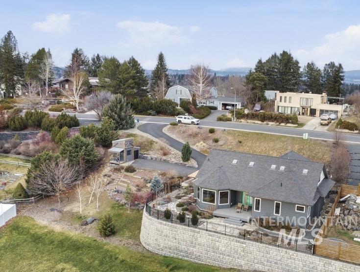 763 Indian Hills Dr, Moscow, Idaho 83843, 4 Bedrooms, 3 Bathrooms, Residential For Sale, Price $724,900,MLS 98972862