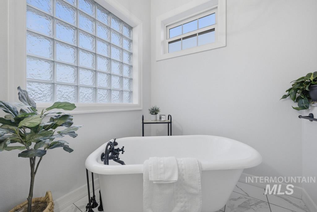 763 Indian Hills Dr, Moscow, Idaho 83843, 4 Bedrooms, 3 Bathrooms, Residential For Sale, Price $724,900,MLS 98972862