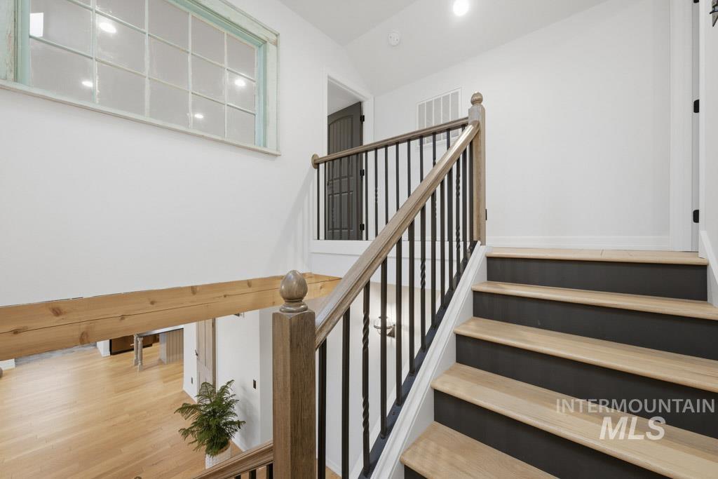 763 Indian Hills Dr, Moscow, Idaho 83843, 4 Bedrooms, 3 Bathrooms, Residential For Sale, Price $724,900,MLS 98972862