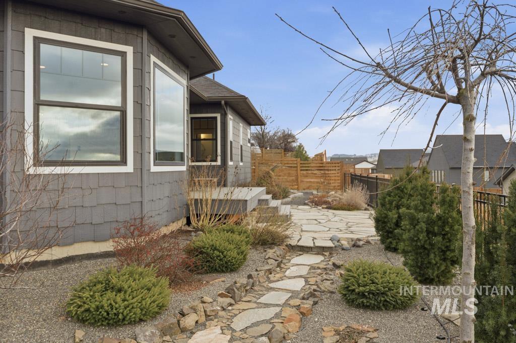 763 Indian Hills Dr, Moscow, Idaho 83843, 4 Bedrooms, 3 Bathrooms, Residential For Sale, Price $724,900,MLS 98972862