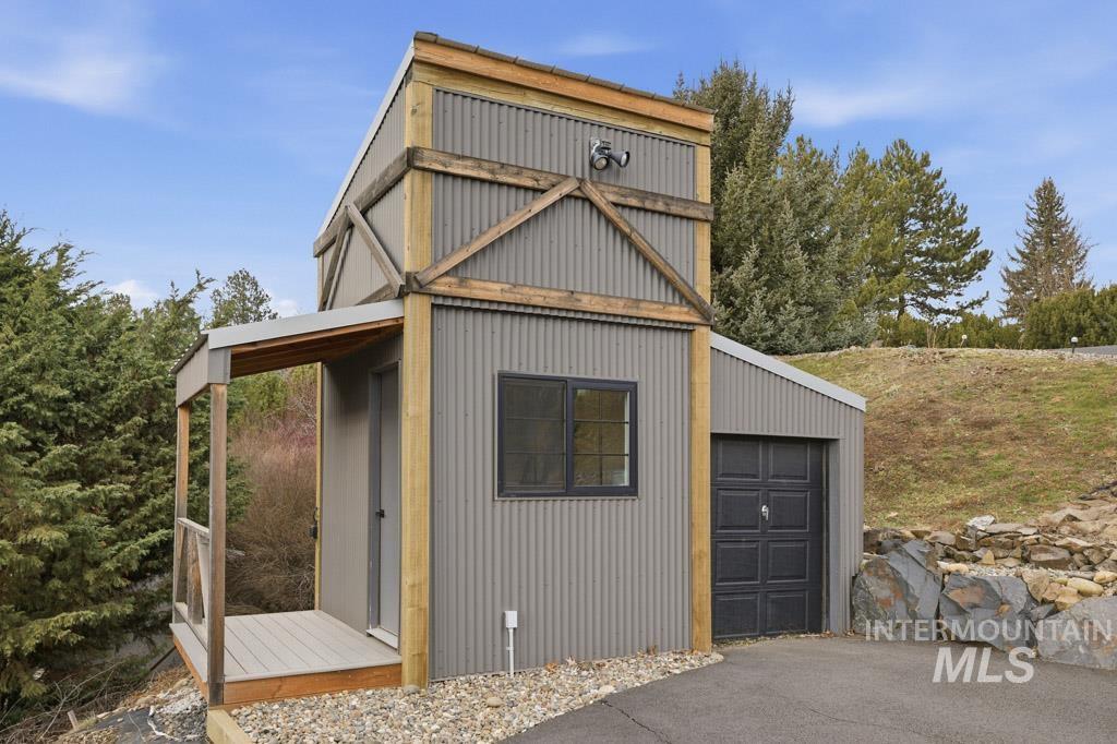 763 Indian Hills Dr, Moscow, Idaho 83843, 4 Bedrooms, 3 Bathrooms, Residential For Sale, Price $724,900,MLS 98972862