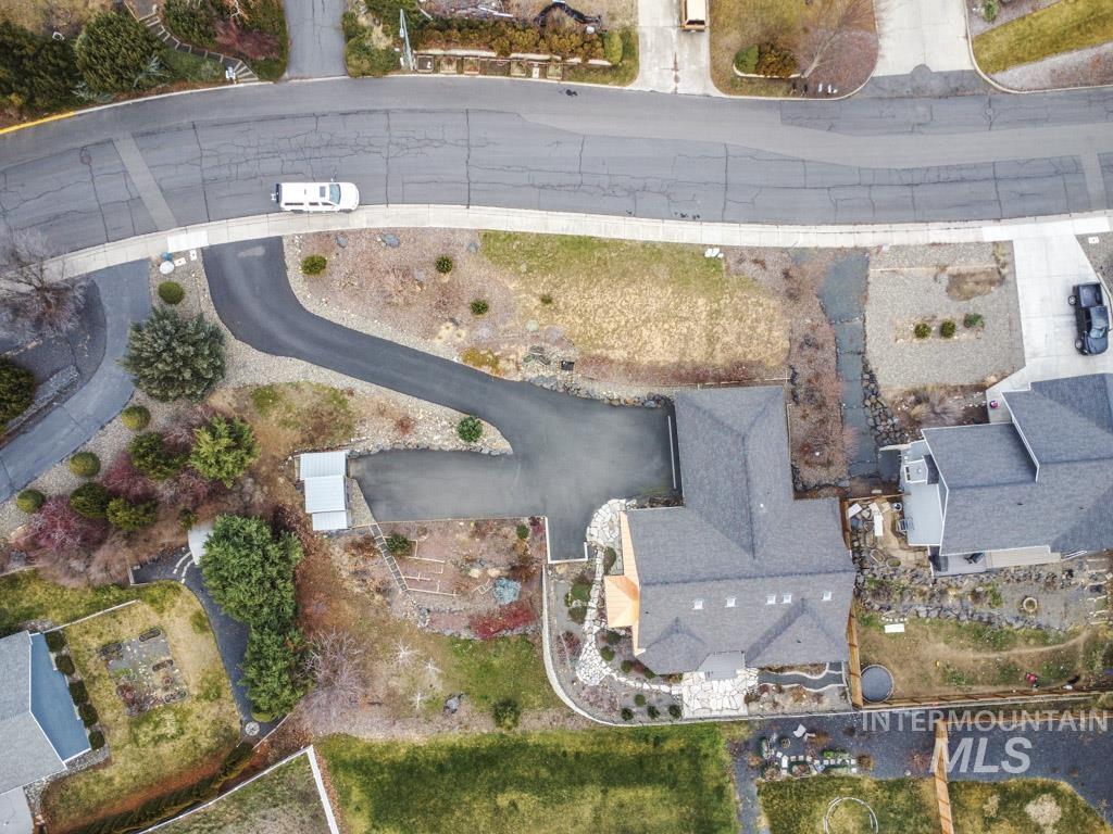 763 Indian Hills Dr, Moscow, Idaho 83843, 4 Bedrooms, 3 Bathrooms, Residential For Sale, Price $724,900,MLS 98972862