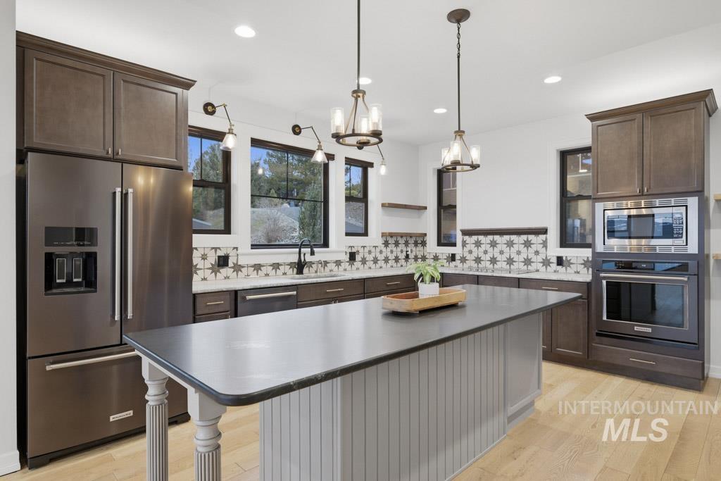 763 Indian Hills Dr, Moscow, Idaho 83843, 4 Bedrooms, 3 Bathrooms, Residential For Sale, Price $724,900,MLS 98972862