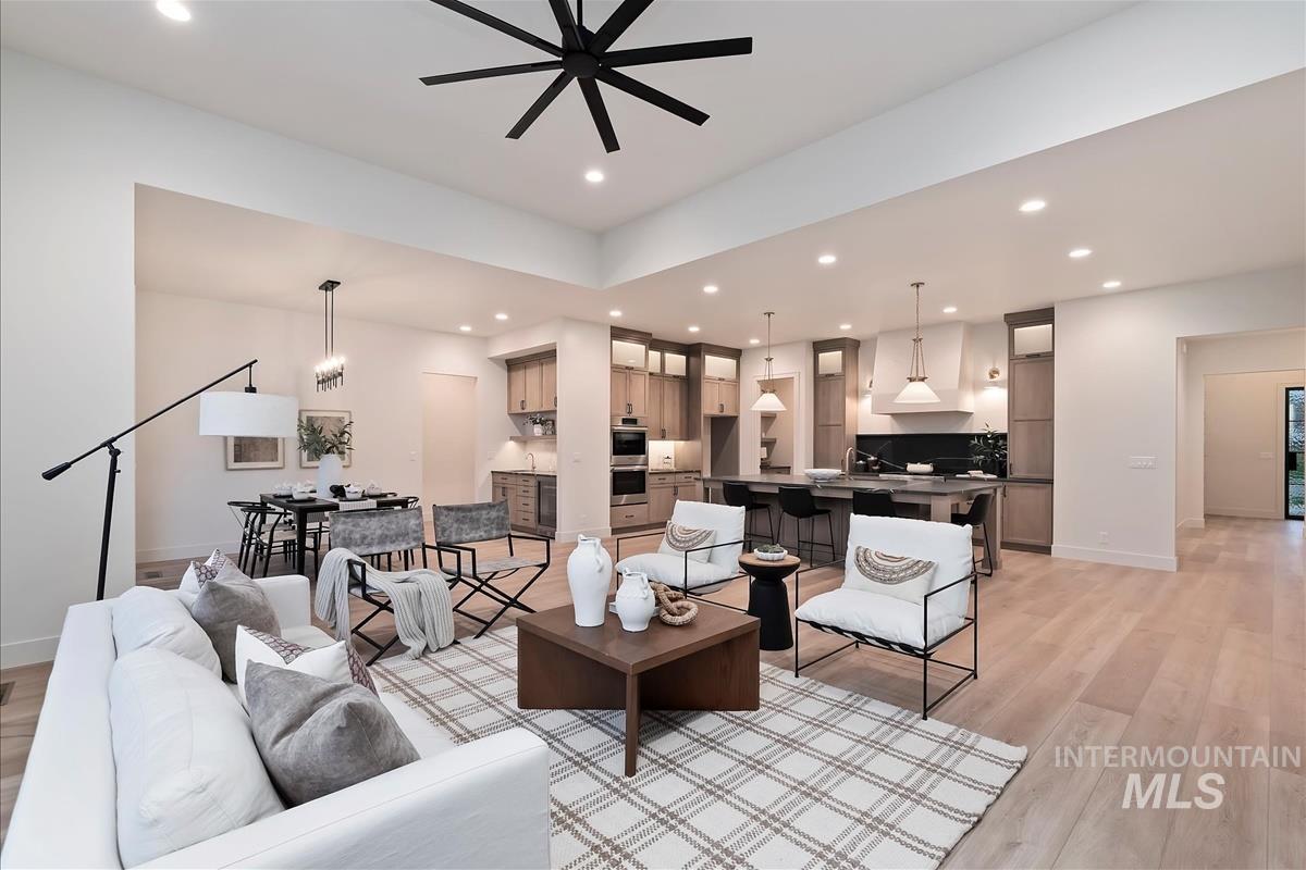 9989 W Bouvardia St, Star, Idaho 83669, 4 Bedrooms, 3.5 Bathrooms, Residential For Sale, Price $1,069,900,MLS 98972864