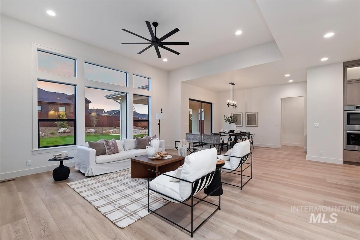 9989 W Bouvardia St, Star, Idaho 83669, 4 Bedrooms, 3.5 Bathrooms, Residential For Sale, Price $1,069,900,MLS 98972864