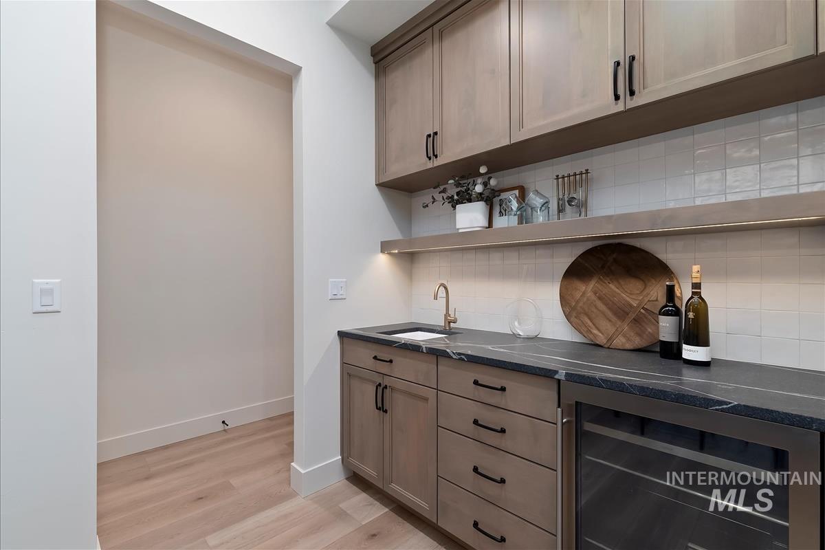 9989 W Bouvardia St, Star, Idaho 83669, 4 Bedrooms, 3.5 Bathrooms, Residential For Sale, Price $1,069,900,MLS 98972864