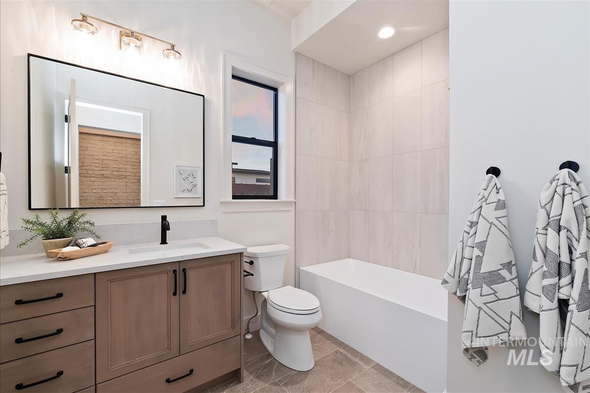 9989 W Bouvardia St, Star, Idaho 83669, 4 Bedrooms, 3.5 Bathrooms, Residential For Sale, Price $1,069,900,MLS 98972864