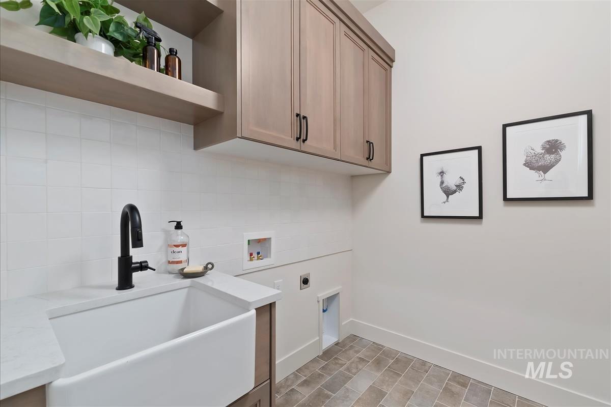 9989 W Bouvardia St, Star, Idaho 83669, 4 Bedrooms, 3.5 Bathrooms, Residential For Sale, Price $1,069,900,MLS 98972864